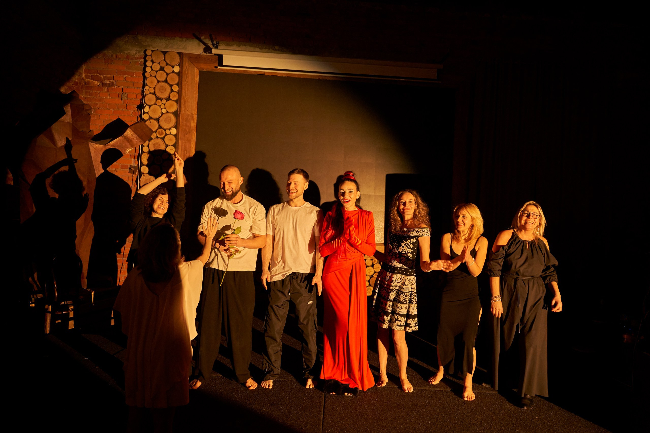 МИРОВОМ ПРАВИТ ЛЮБОВЬ