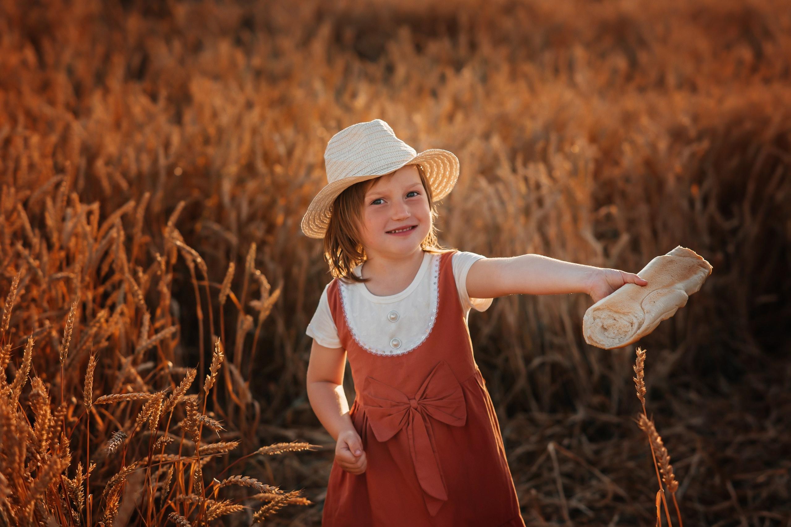 Фотодень в пшенице. Детский и семейный фотограф выпускной альбом Приморско-Ахтарск