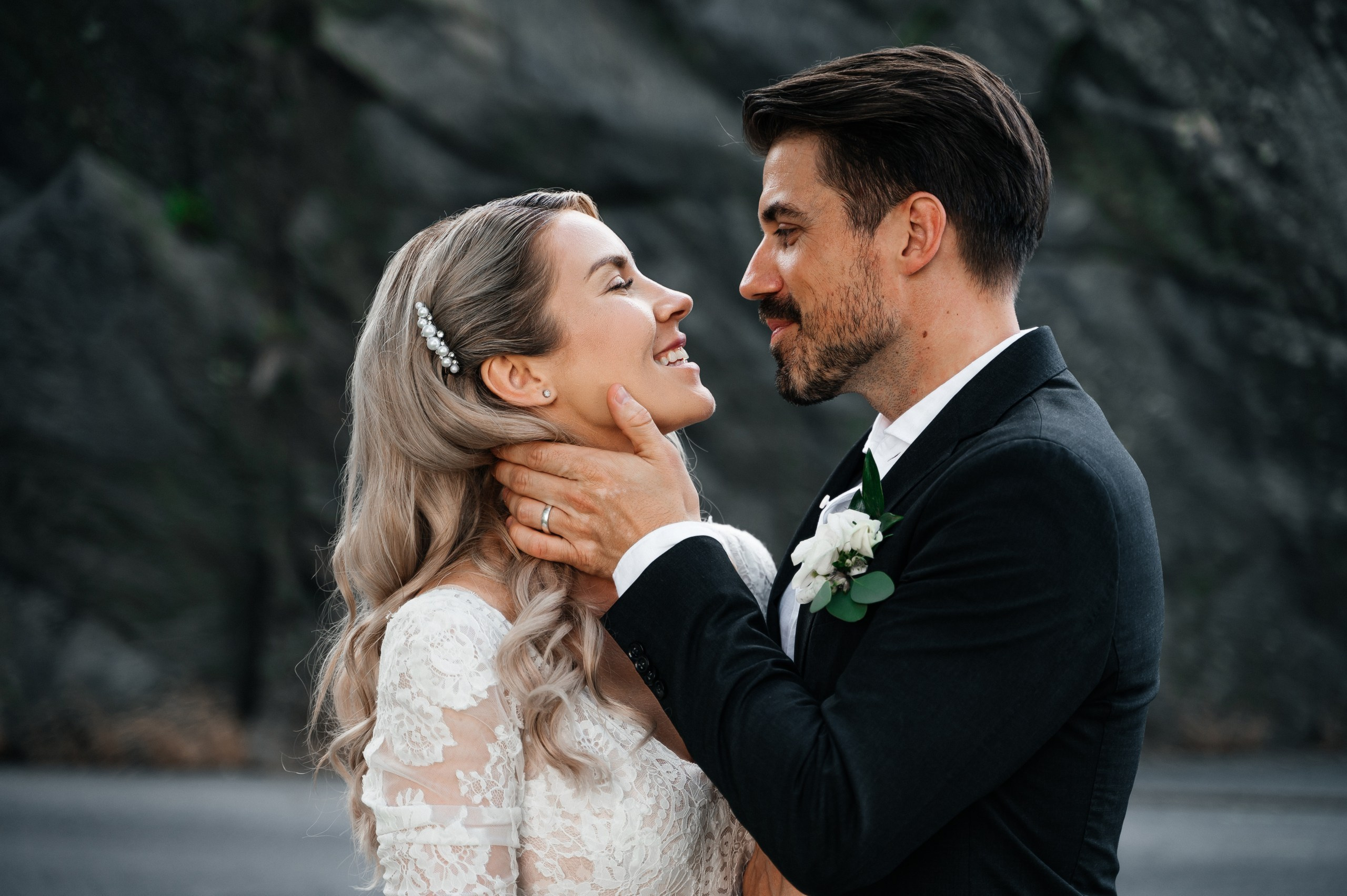 Hur du minskar stressen under en porträttfotografering på bröllopsdagen och får fantastiska bröllopsfoton. Bröllopsfotograf i Göteborg | Halmstad — Valentina