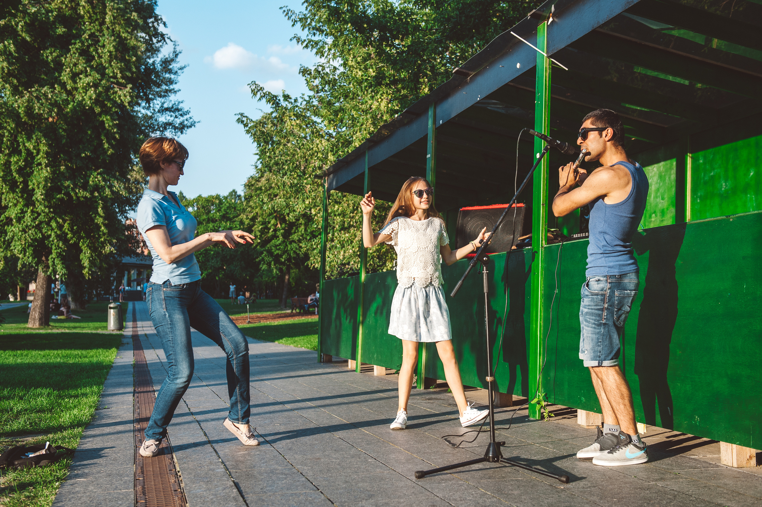 Вечерняя фотопрогулка в закатных лучах. Семейный фотограф в Москве Елена Снегирева