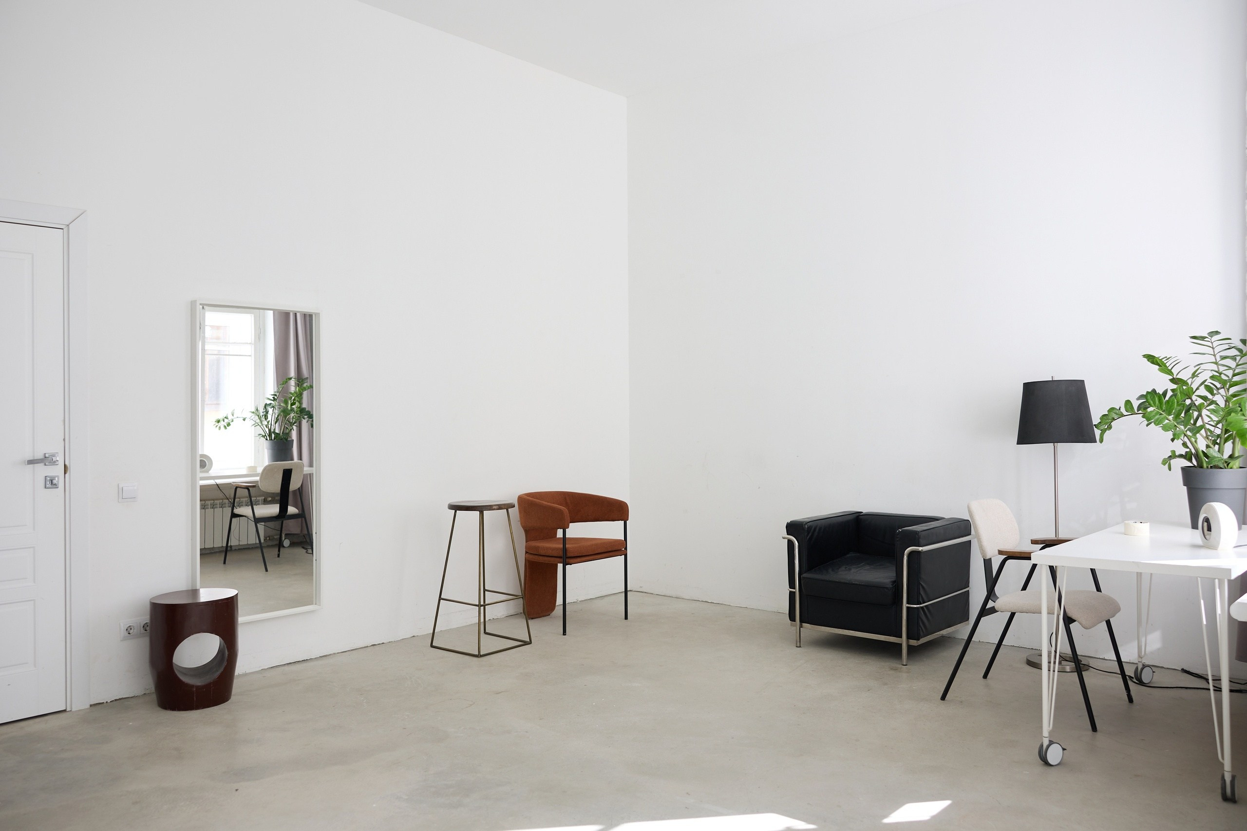 Локации и фотостудии в Санкт-Петербурге для женской фотосессии