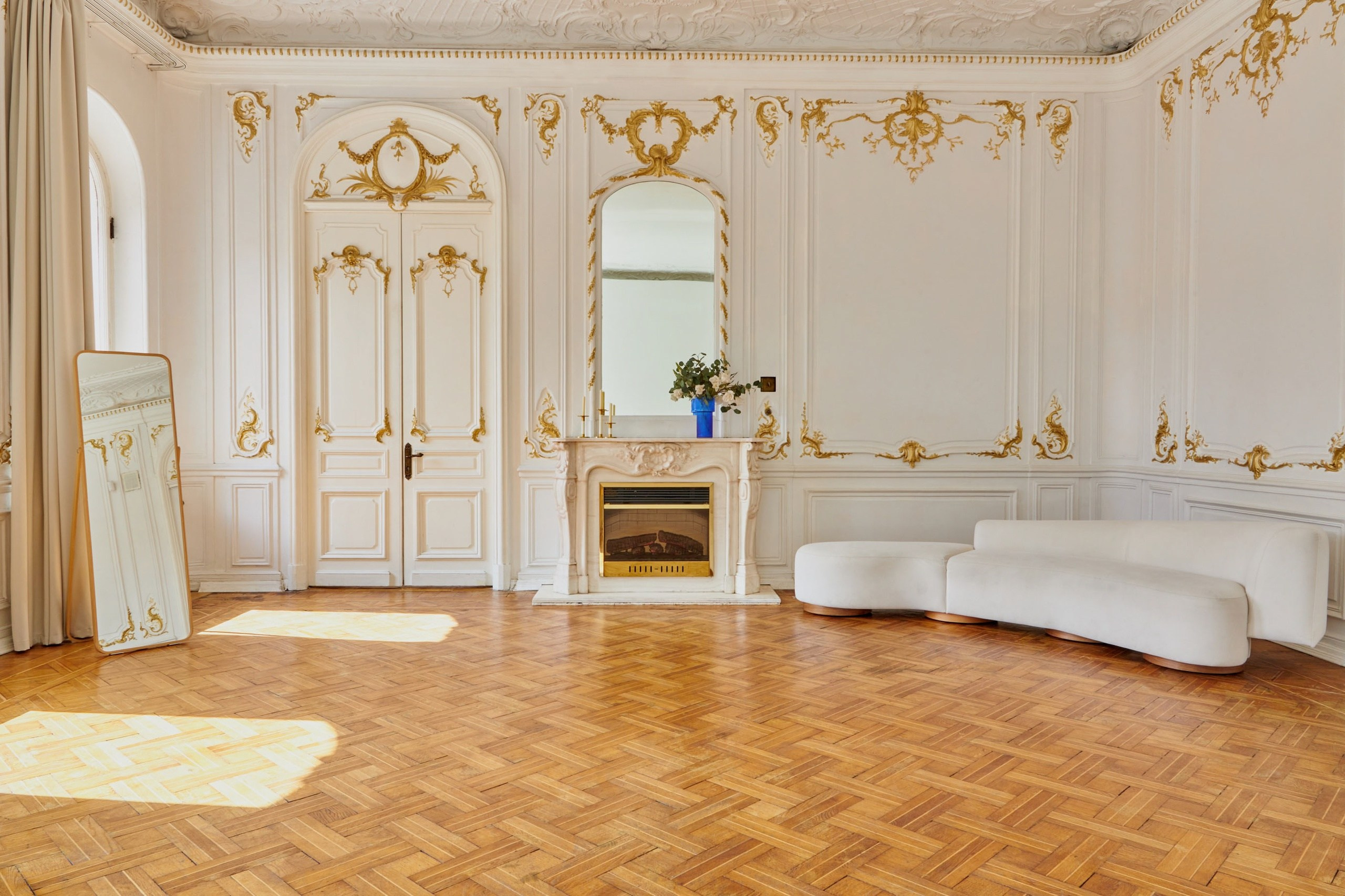 Локации и фотостудии в Санкт-Петербурге для женской фотосессии