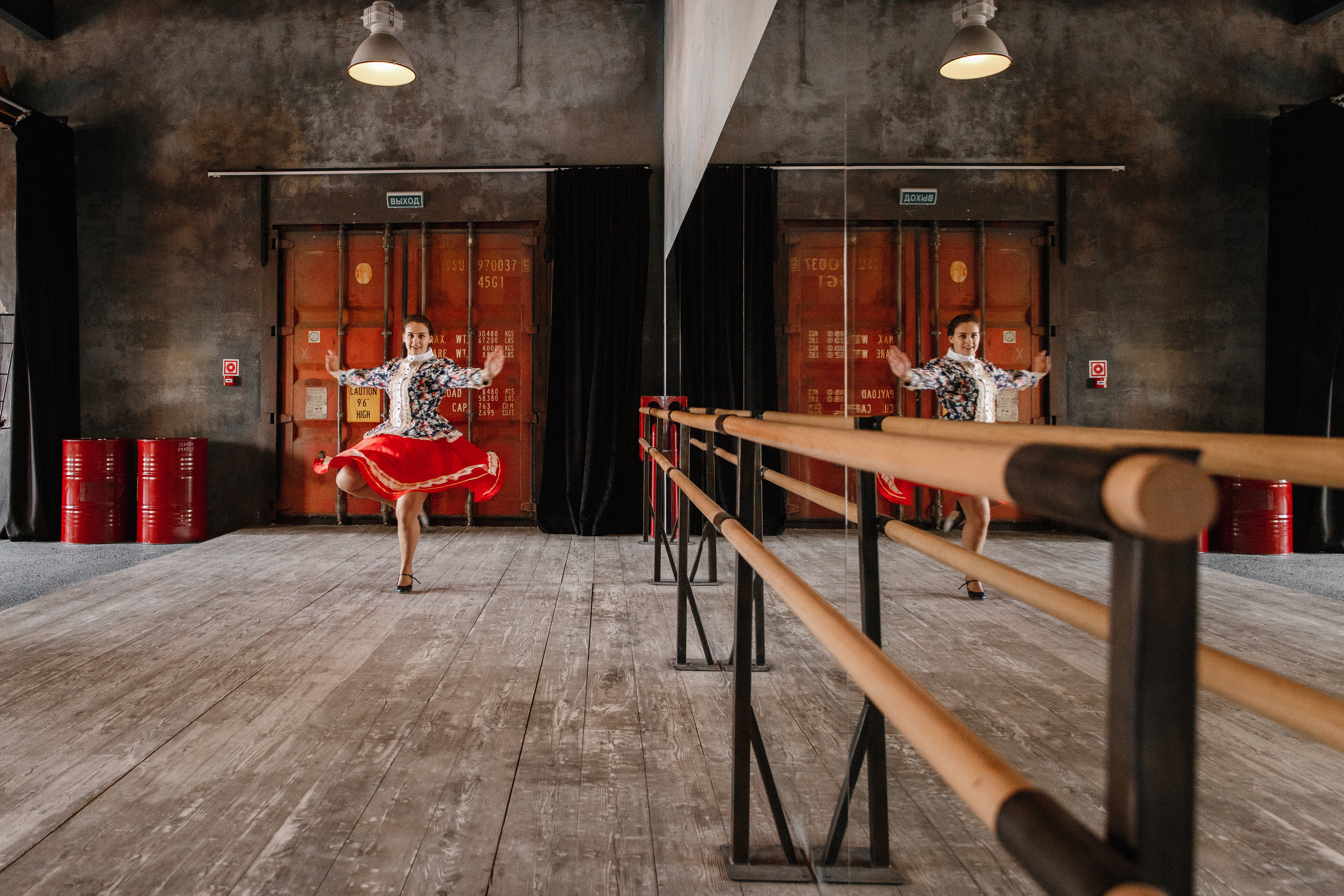 Дом танцев. Семейный и свадебный фотограф Полина Принцева