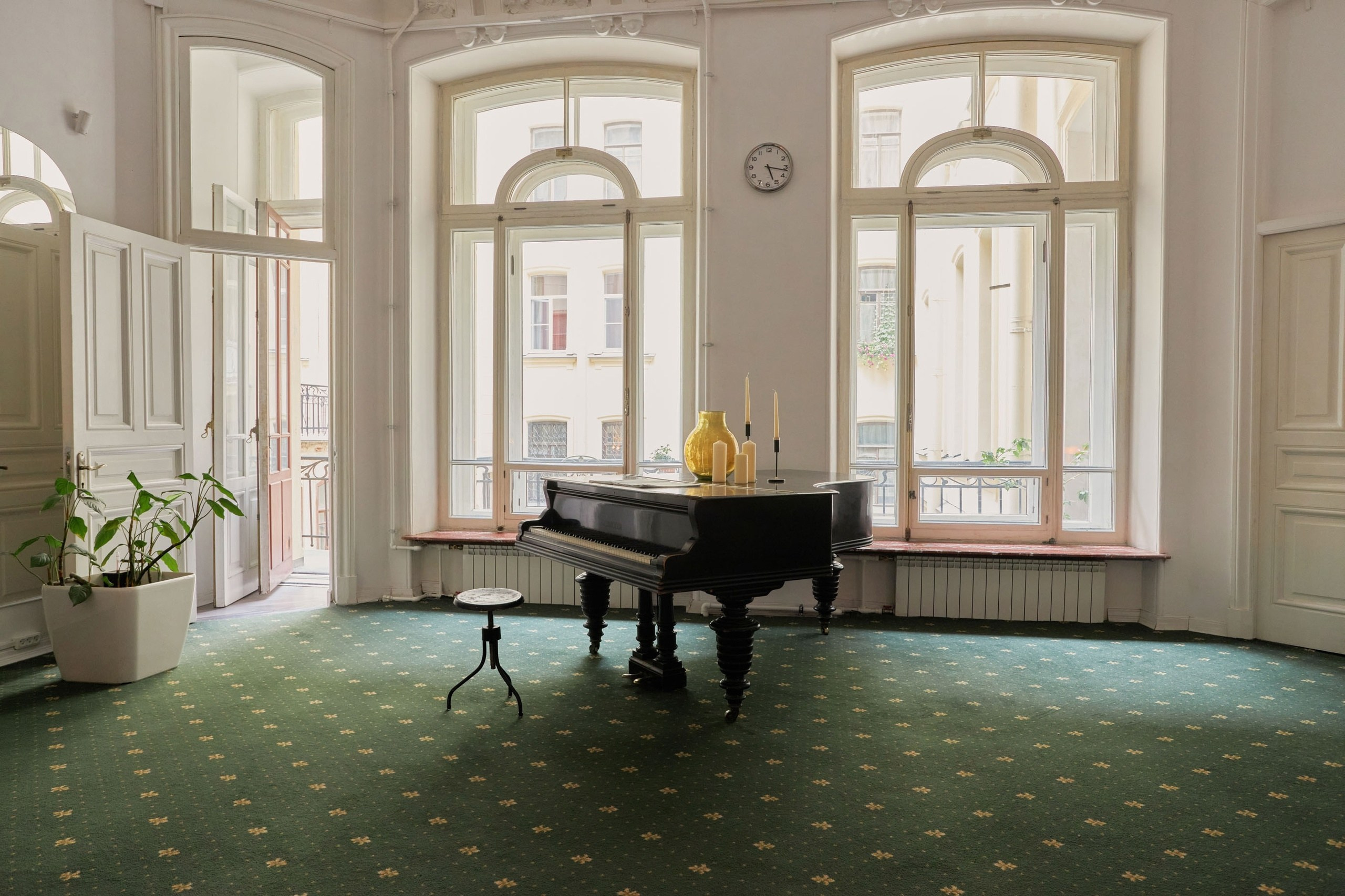 Локации для свадебной фотосессии в Санкт-Петербурге в плохую погоду. Свадебный и портретный фотограф в Санкт-Петербурге Анна Демьянова