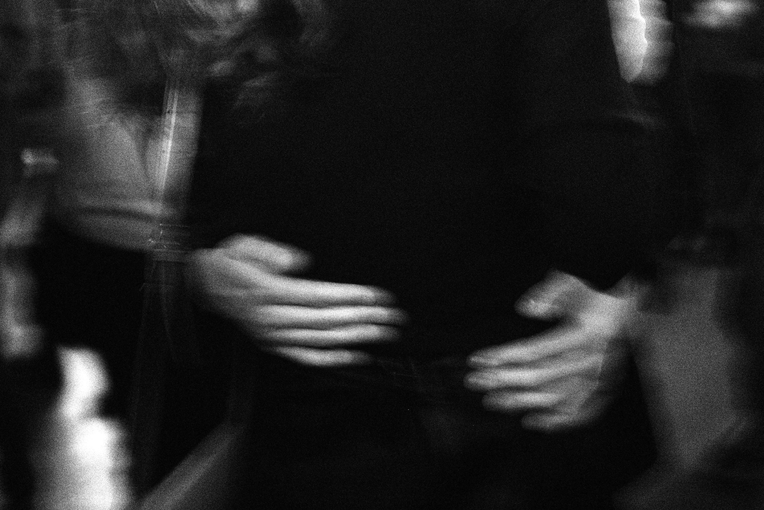 Липкий пол [книга]. Аня белка — художница и фотограф