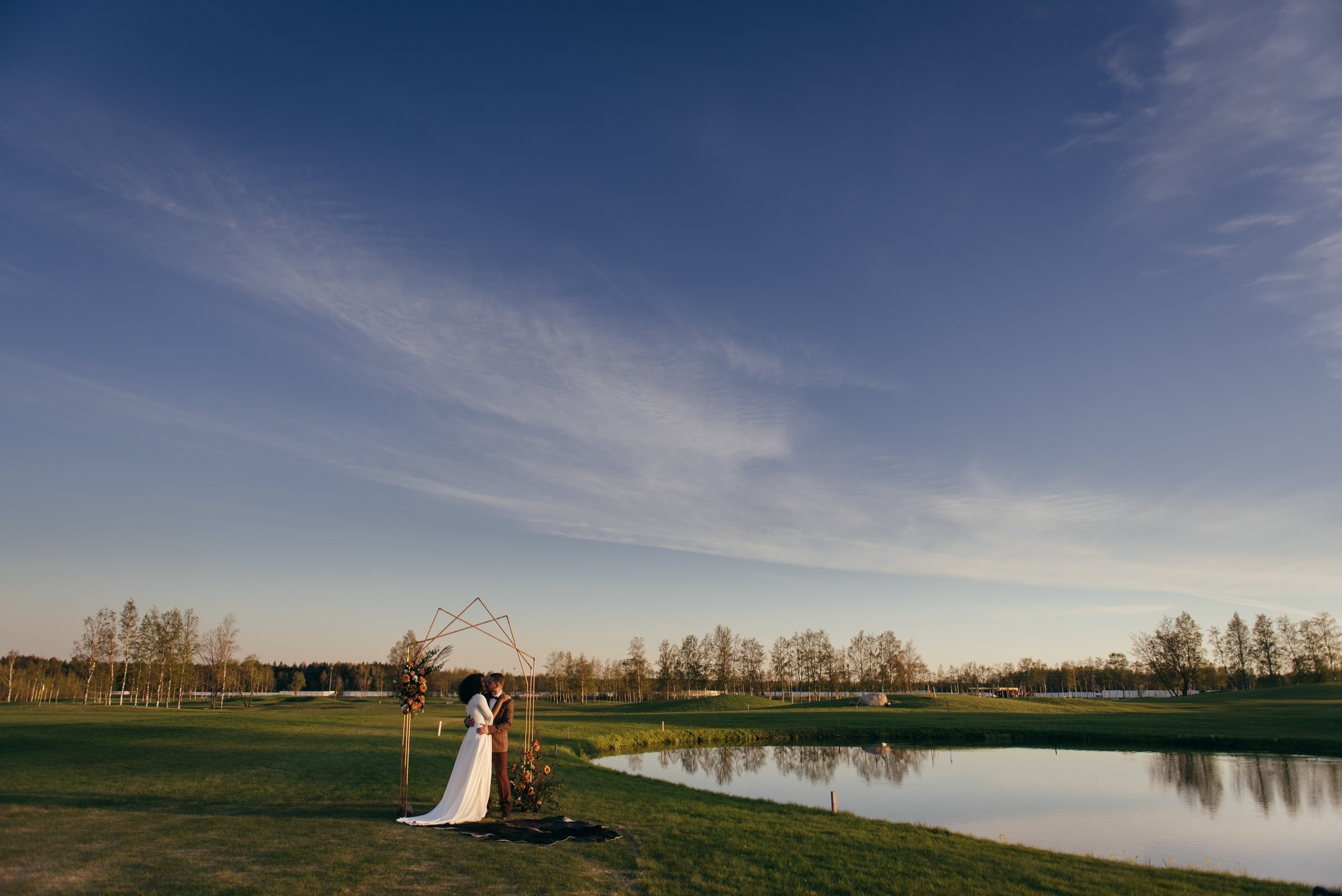 Как душевно провести выездную регистрацию