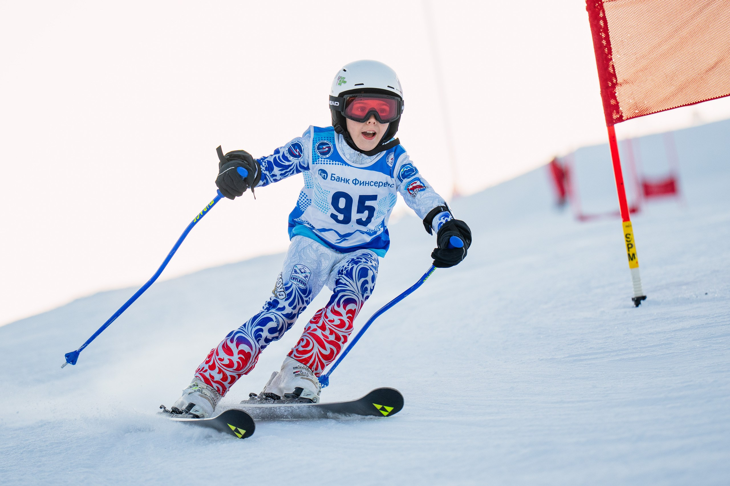Фото с соревнований по горнолыжному спорту в Дмитровском городском округе Московской области 2024-2025. Фотограф Студитский Евгений