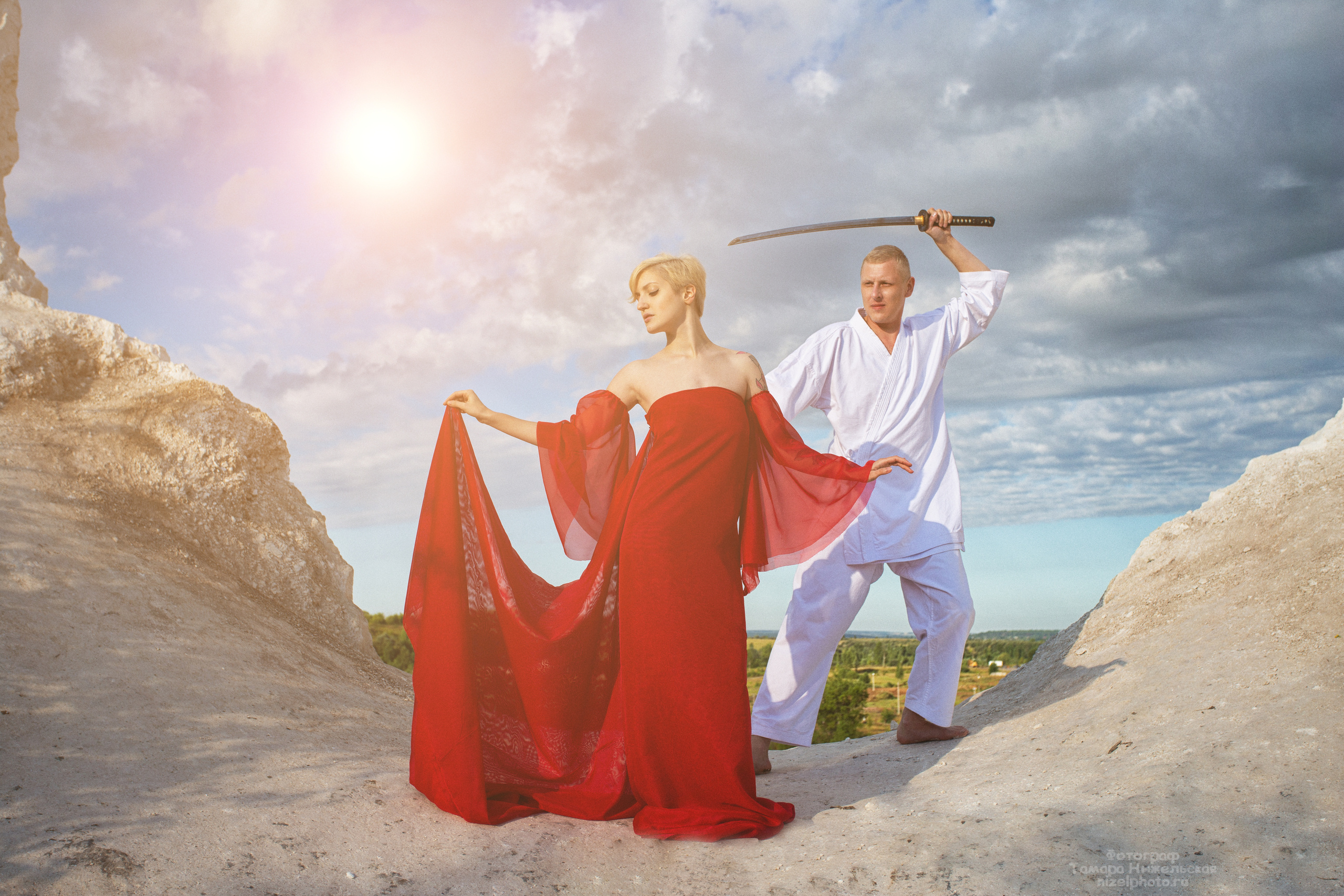 Самурай  и леди   в красном. Идея для  фото сессии. Фотограф Тамара Нижельская Воронеж