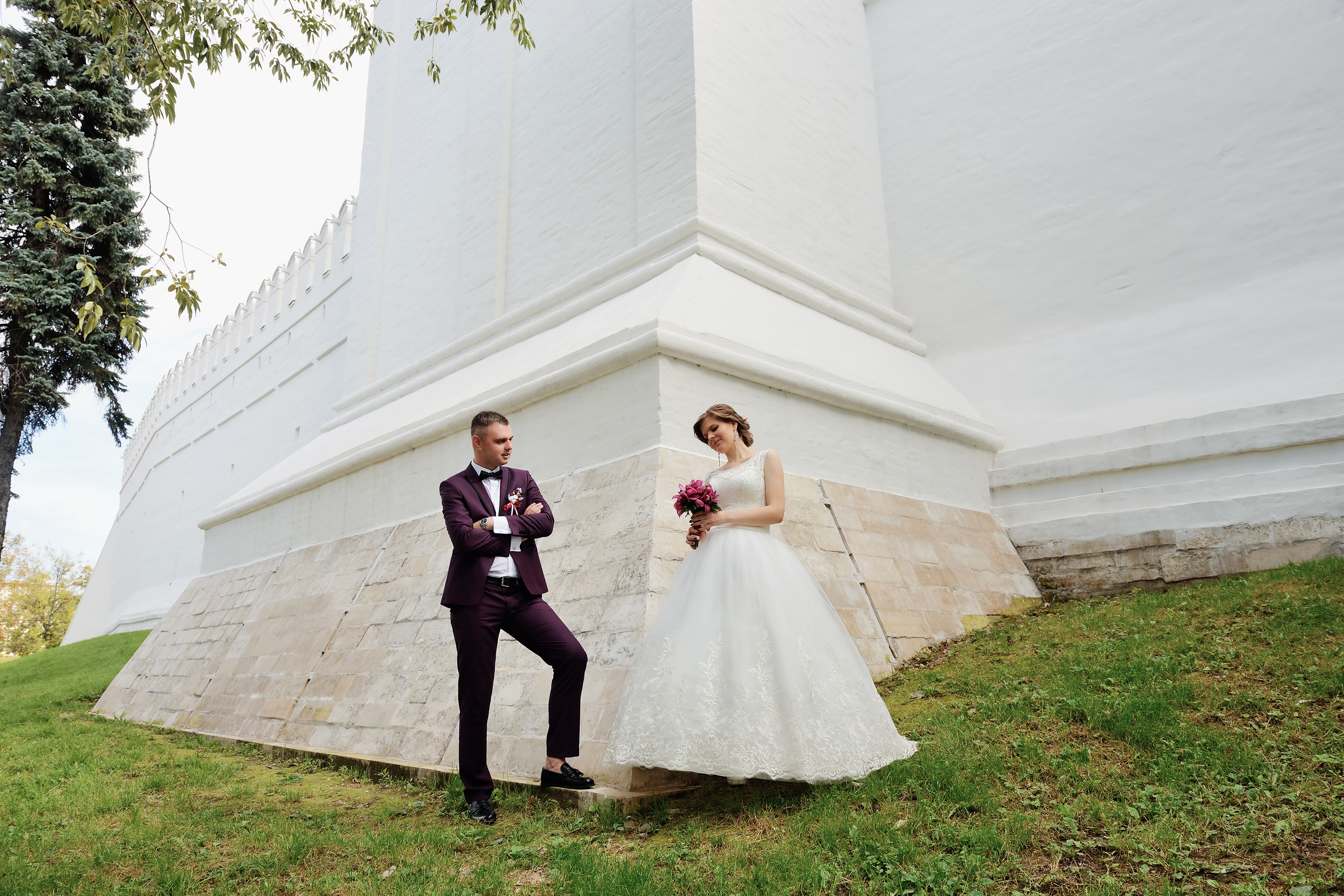 Свадебная фотосессия в парке у Новодевичьего монастыря