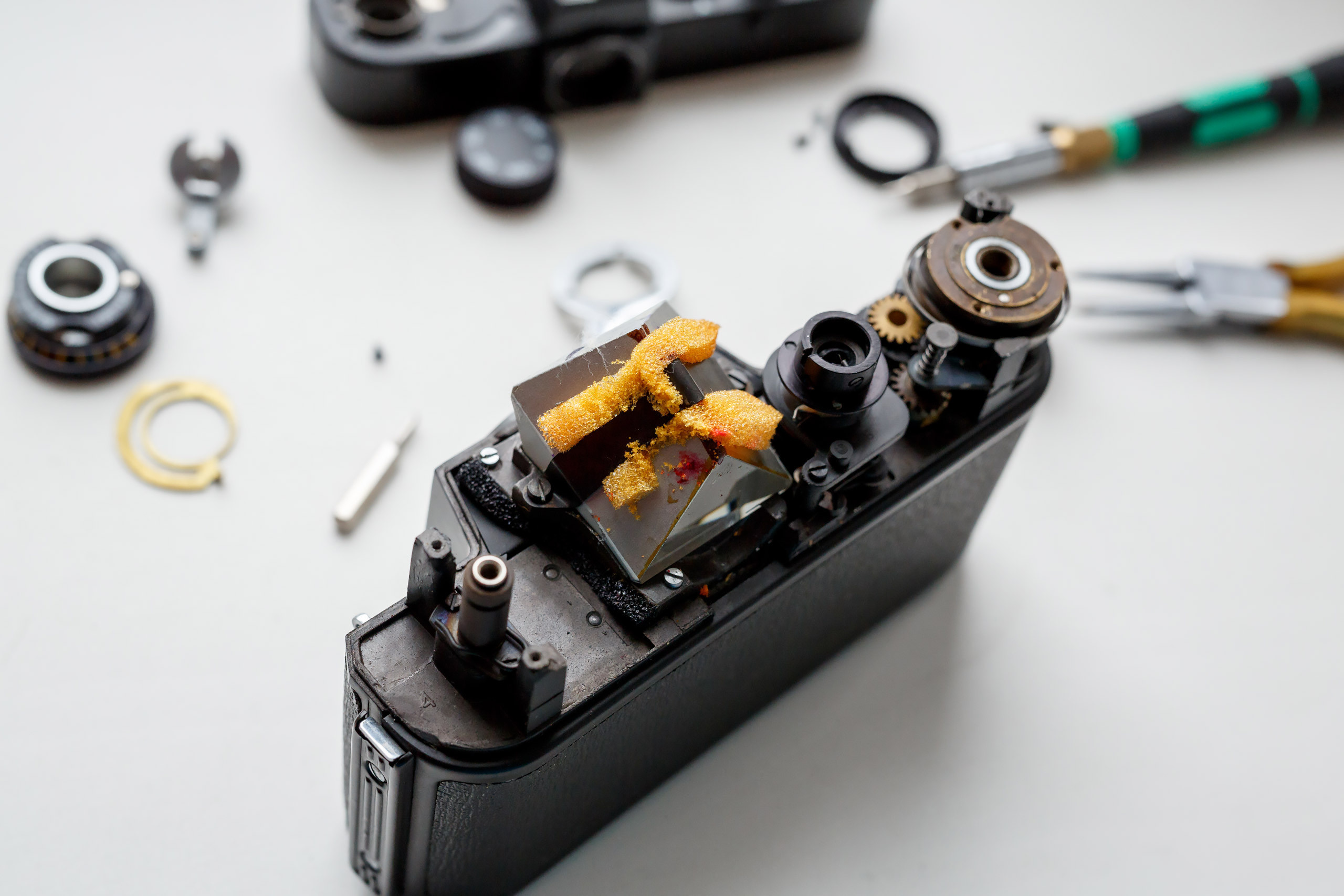 Ремонтируя очередной Зенит…. Фотограф Евгений Стельмах в Молодечно и Минске