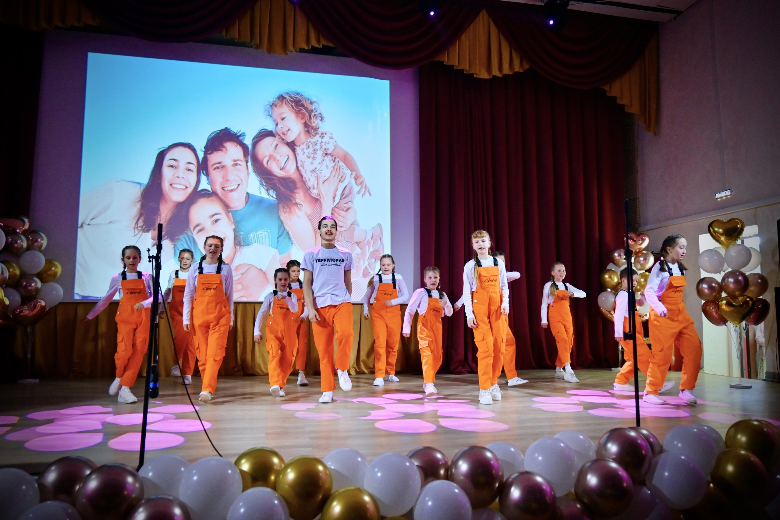 69 фестиваль детского творчества «Я, ты, он, она — вместе дружная семья». Арт-пространство для детей и взрослых «ТЕРРИТОРИЯ ТАЛАНТОВ»