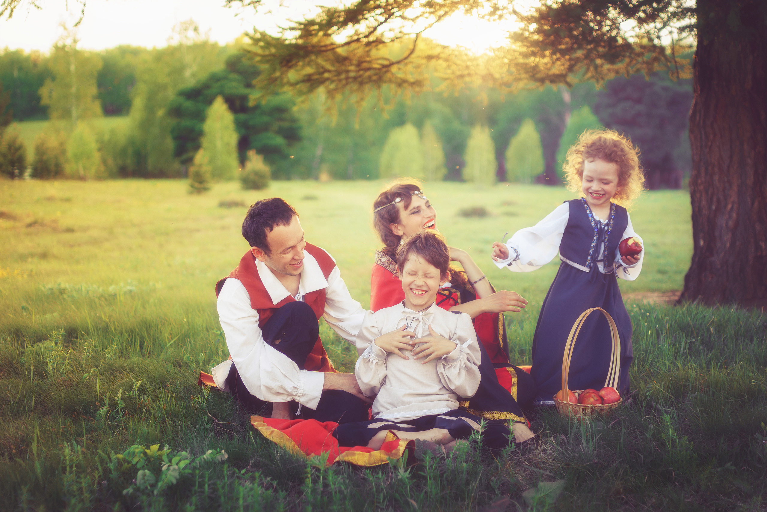 Семейная фотосессия. Фотограф новорожденных беременных в Тюмени Ткачук Татьяна
