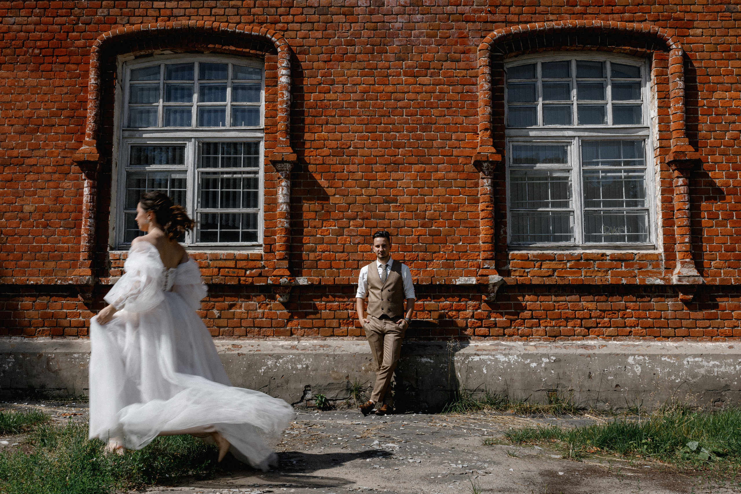 Шутки, танцы и душевные песни у костра в завершение вечера. Свадебный фотограф Аня Милграм