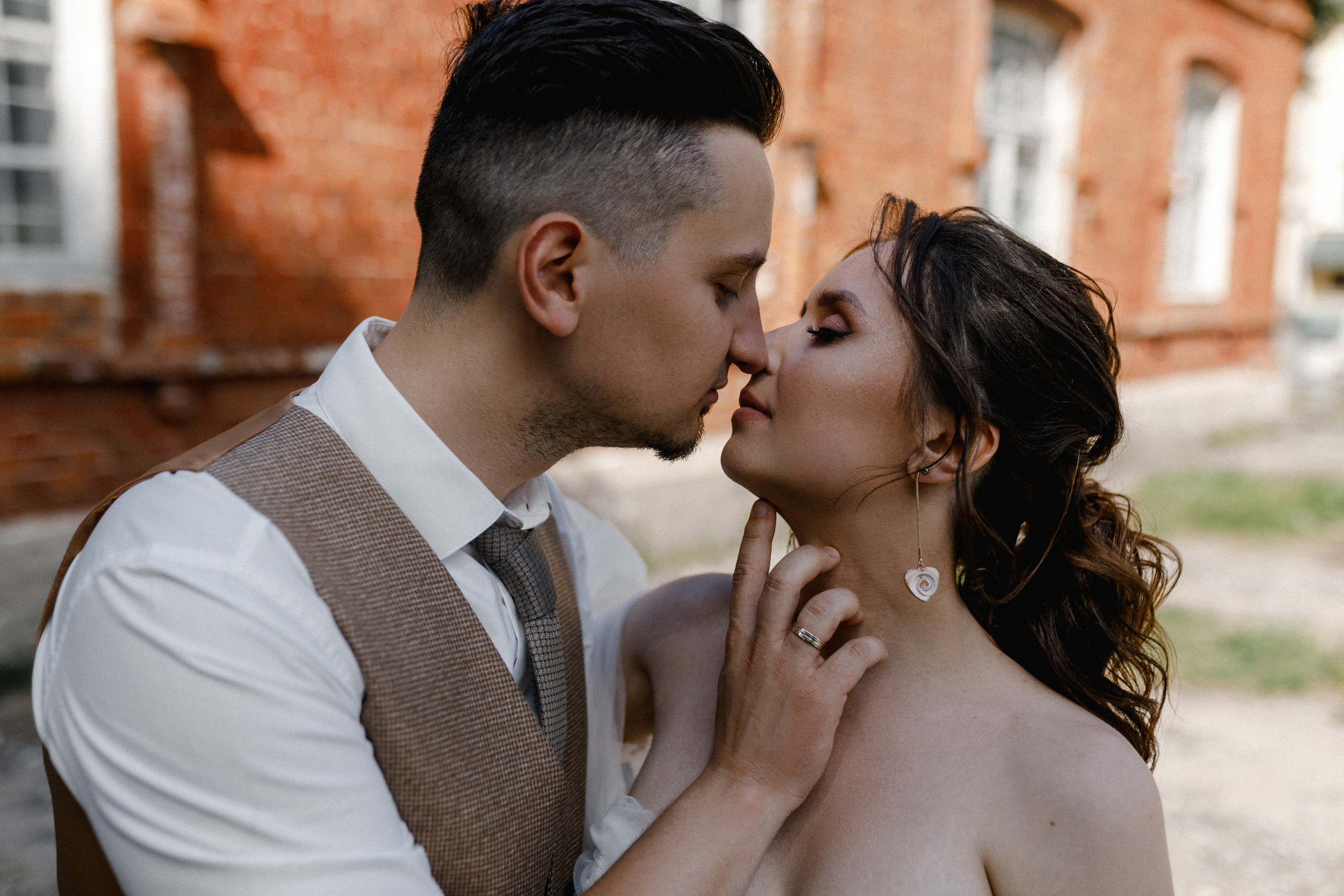 Шутки, танцы и душевные песни у костра в завершение вечера. Свадебный фотограф Аня Милграм