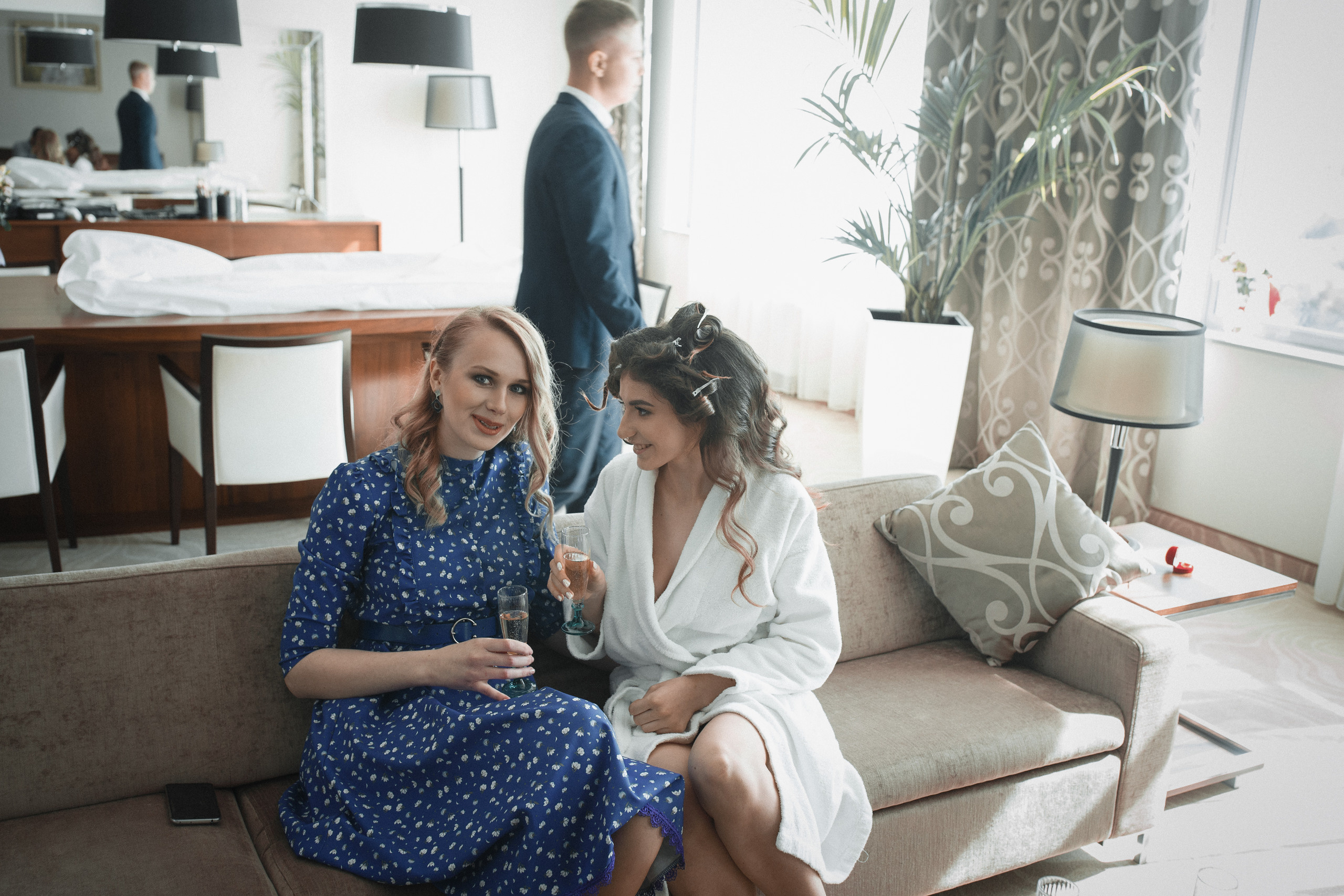 Фотосессия свадебного дня в Ботаническом саду, отеле Пекин