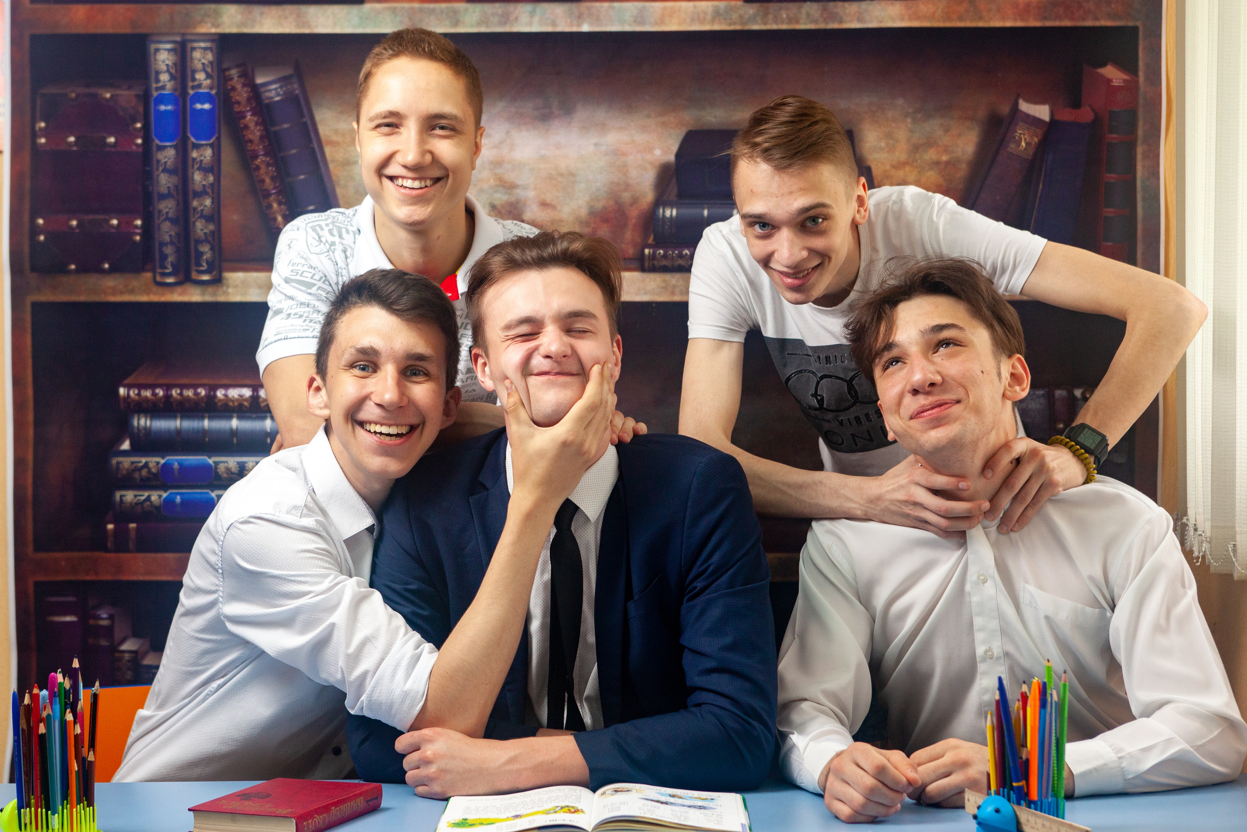 Фотограф Антонина Свешникова. ВЫПУСКНЫЕ ФОТОКНИГИ для детских садов и школ. Москва, Владимир