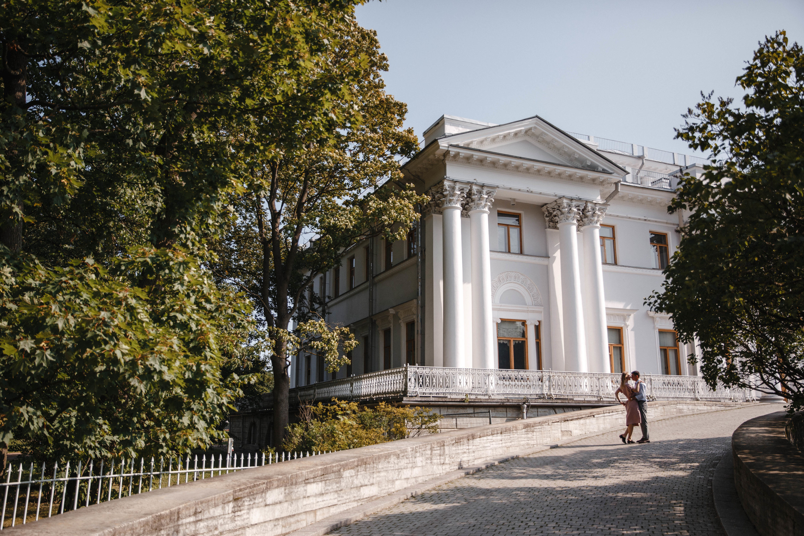Лена и Саша. Анонс свадьбы. Семейный и свадебный фотограф Полина Принцева