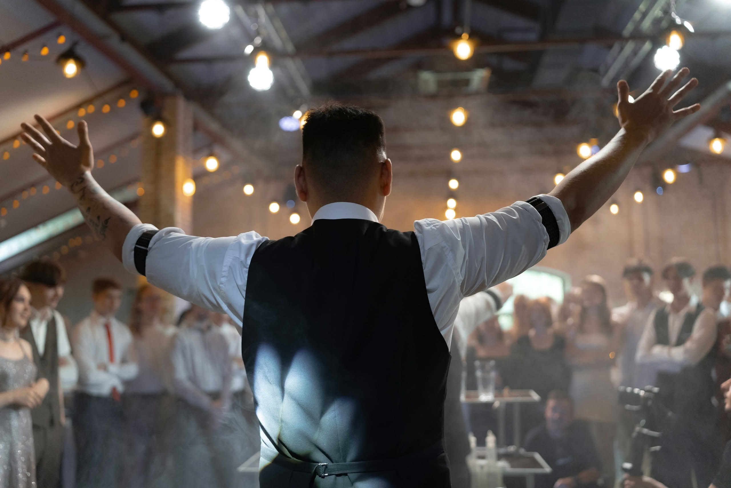 Вечеринка в Петербурге, момент радости и танцев