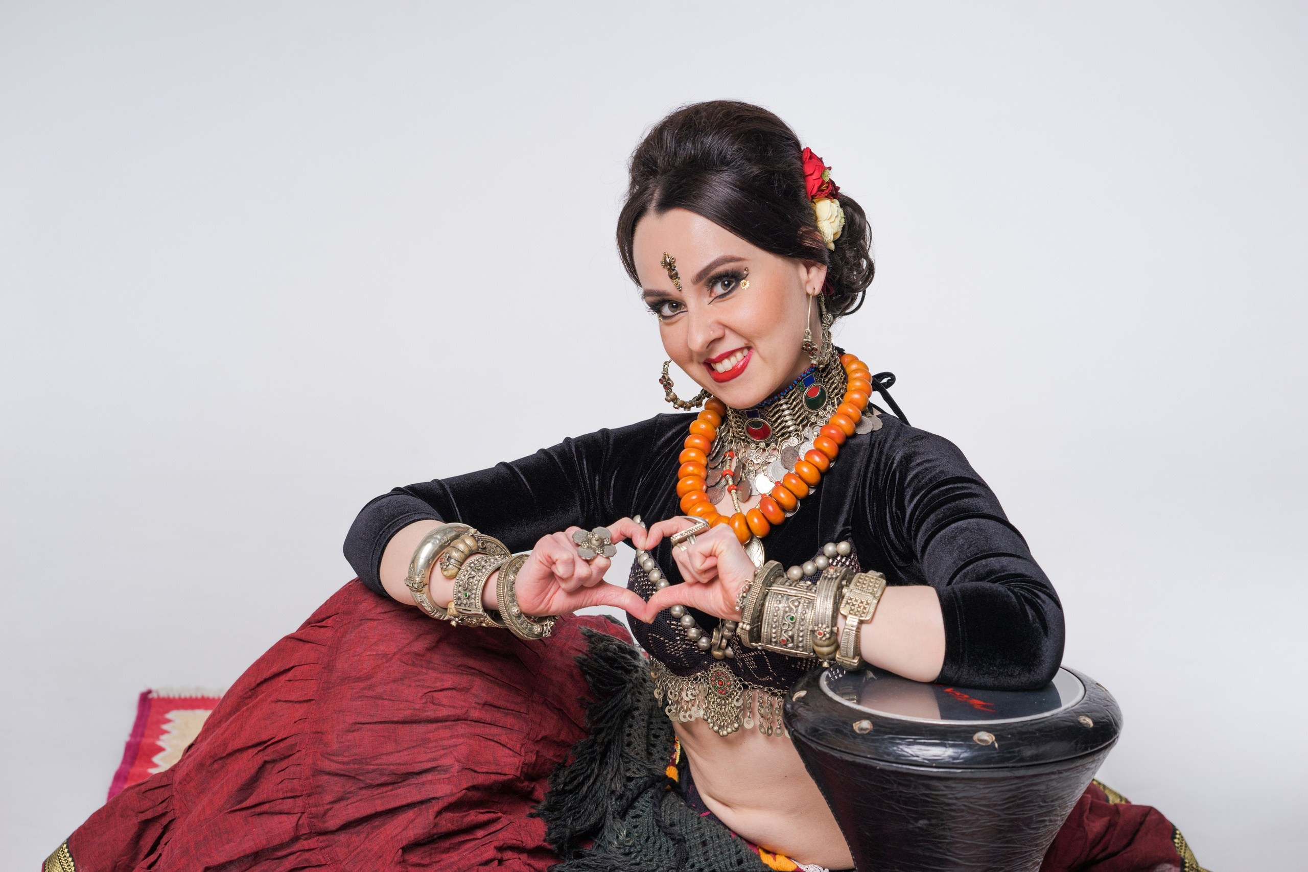 Контакты танцевальной студии Iris Tribe. «Айрис Трайб» студия танца Tribal в Новороссийске