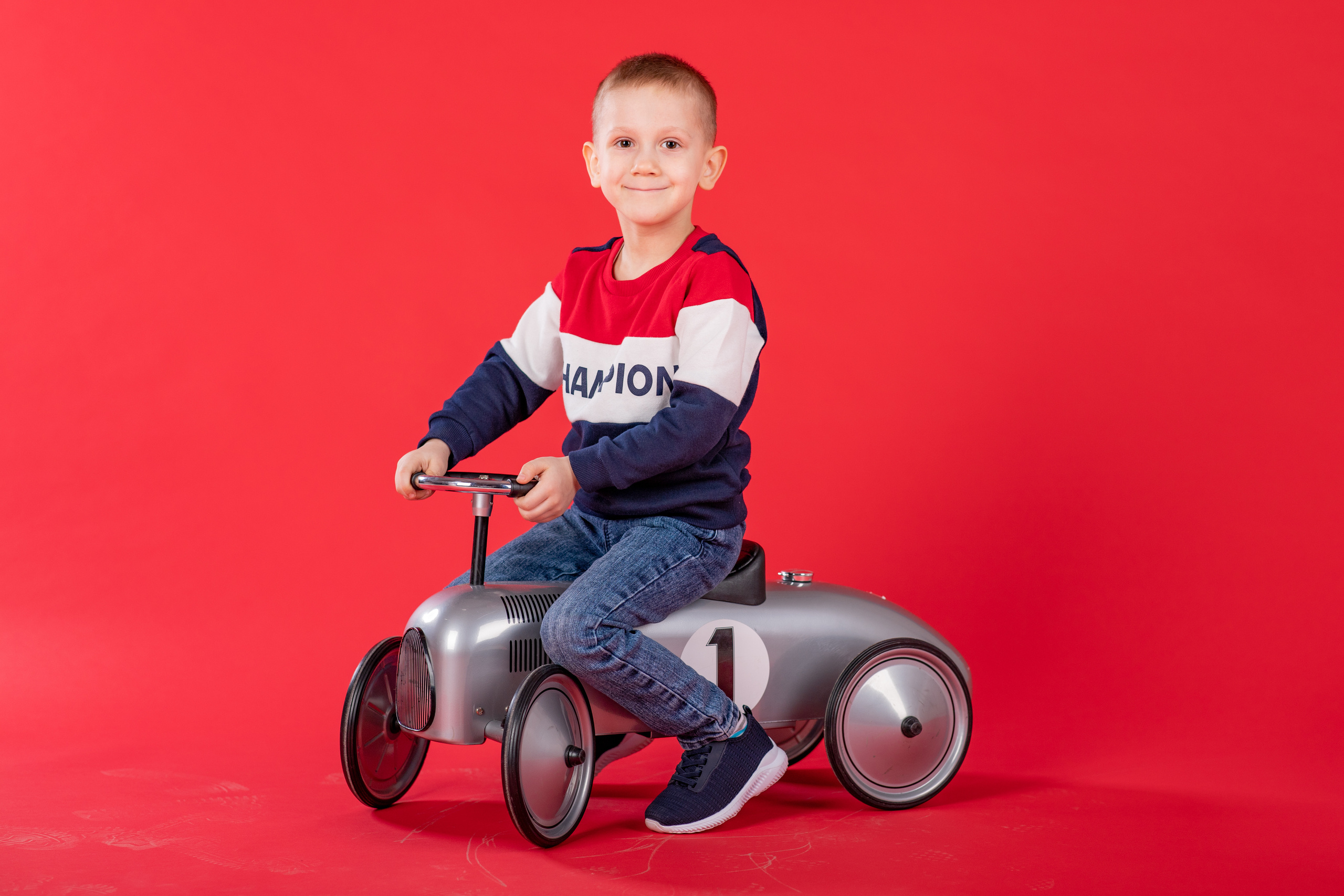 Семейный фотограф и видеооператор в Московском Студия Тринога