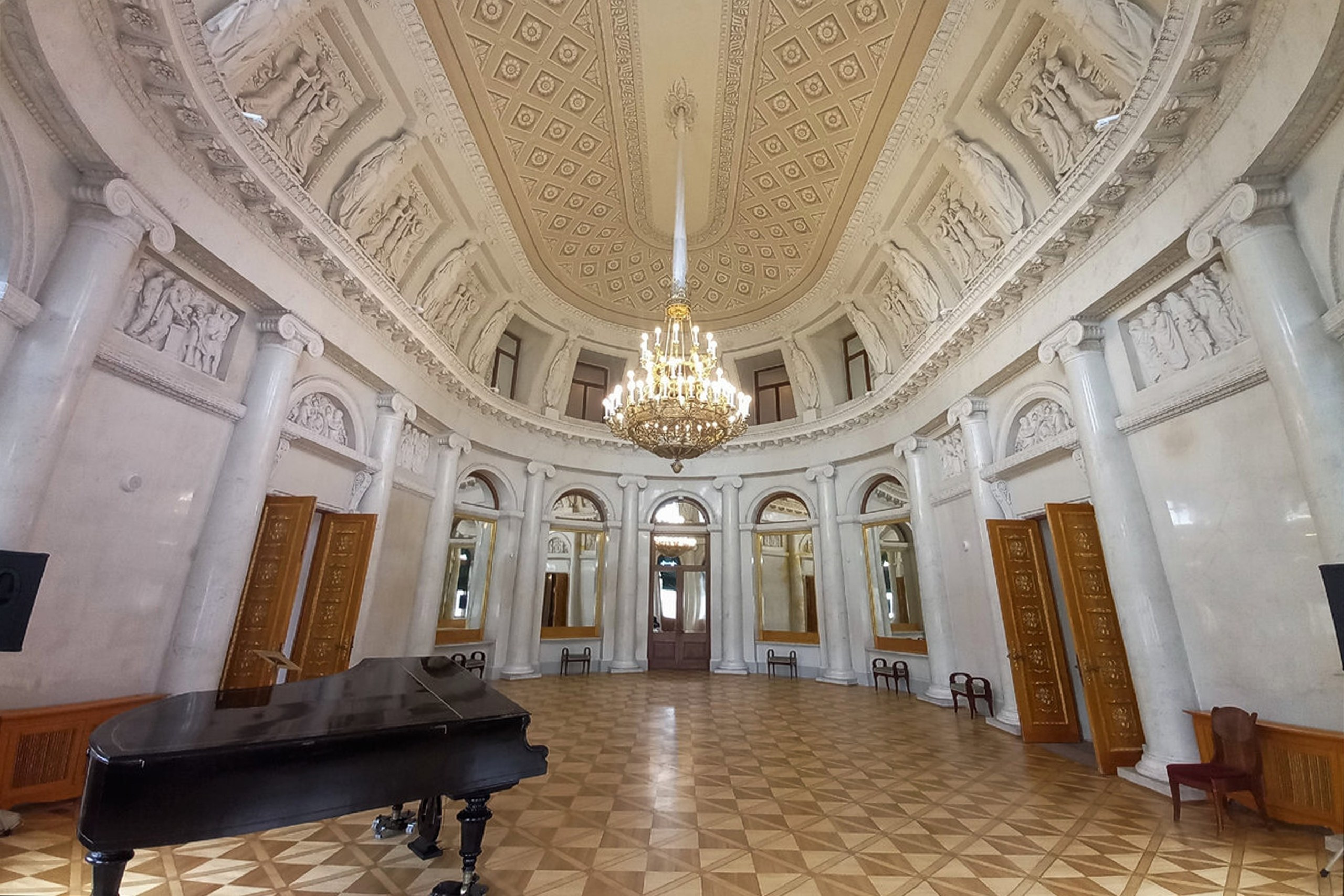 Локации для свадебной фотосессии в Санкт-Петербурге в плохую погоду. Свадебный и портретный фотограф в Санкт-Петербурге Анна Демьянова