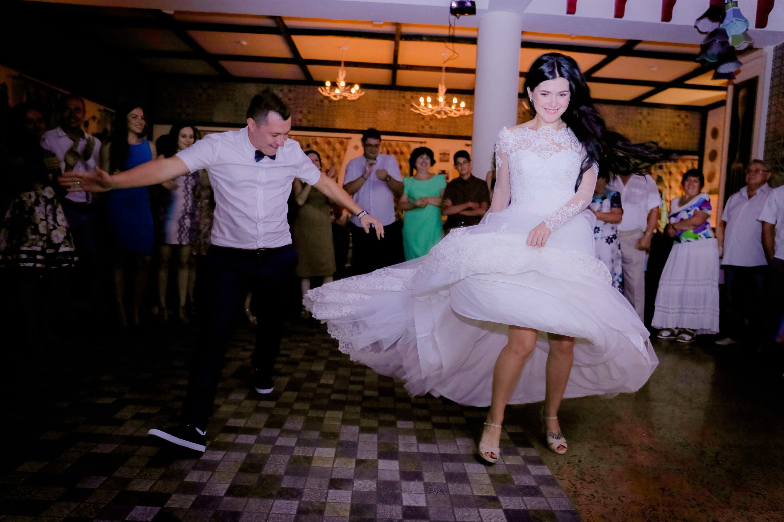 Цены на фотоуслуги, цены на фотосессии, сколько стоит. Свадебный и семейный профессиональный фотограф в Ростове-на-Дону , Кри