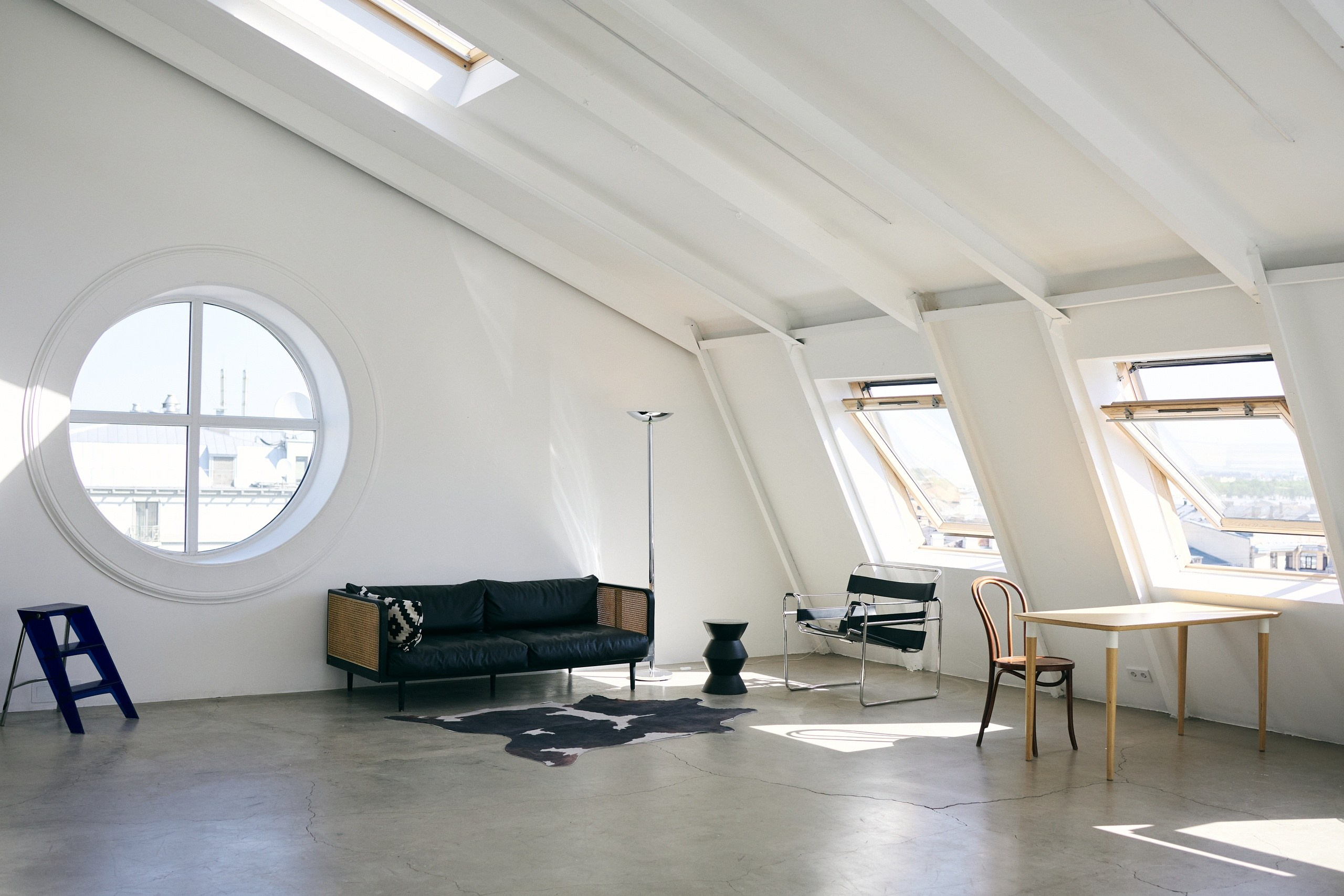 Локации и фотостудии в Санкт-Петербурге для женской фотосессии