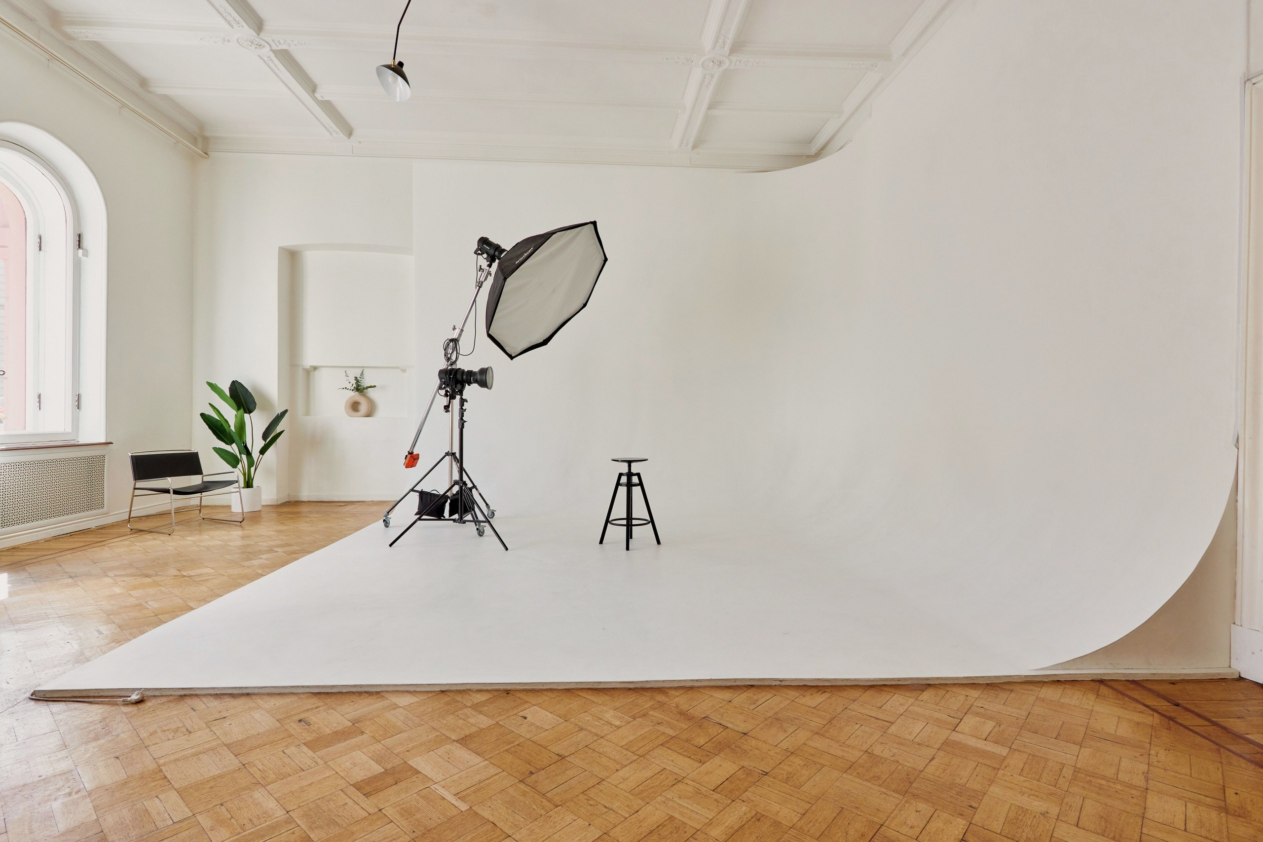 Локации и фотостудии в Санкт-Петербурге для женской фотосессии