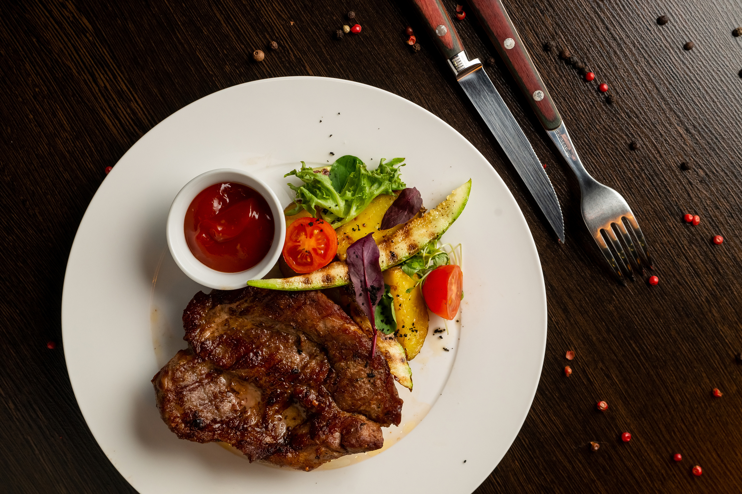 Food shooting for «Chekhov's» Gastro Bar. Wedding & portrait photographer Sergey Lazarenko