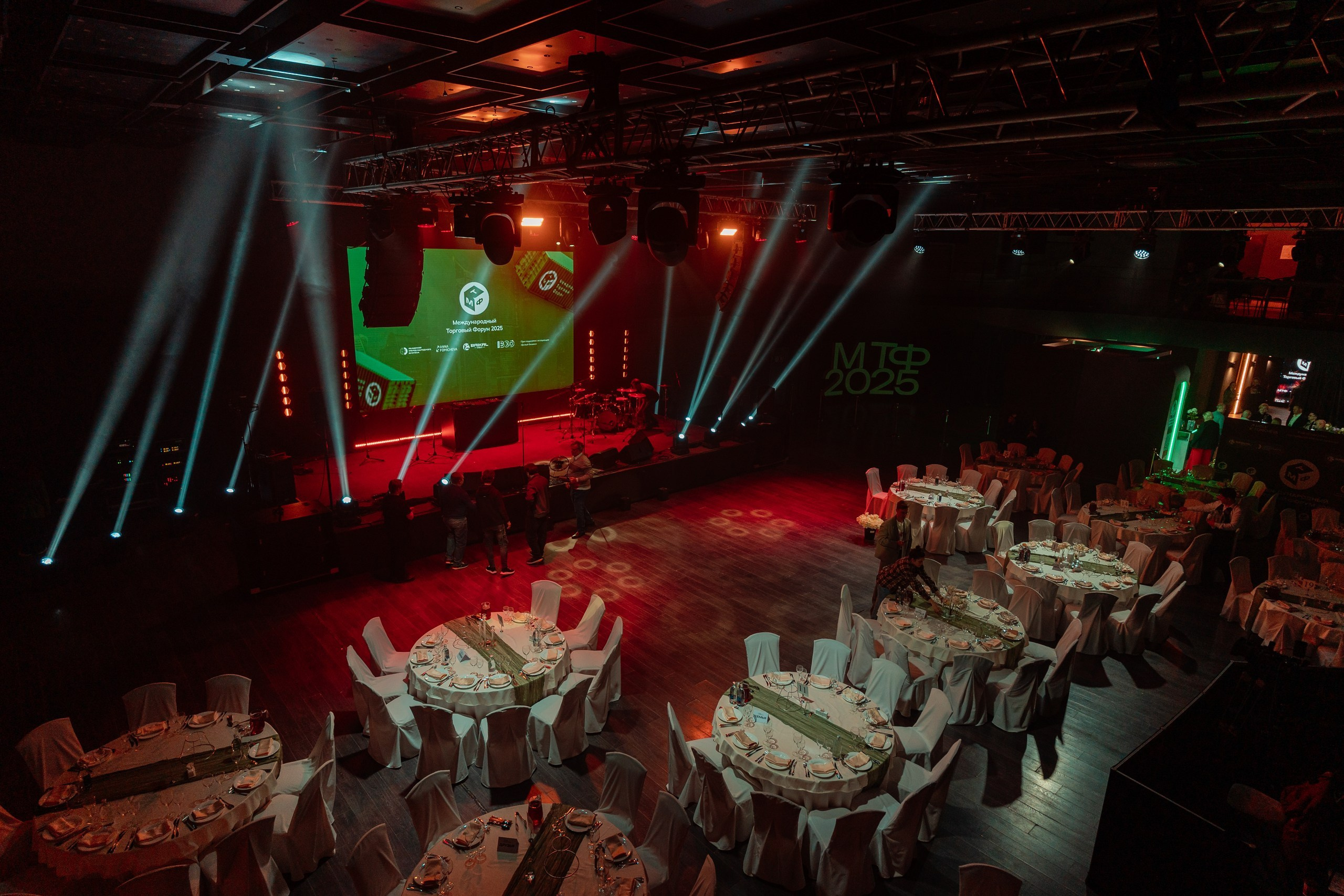 Услуги фотографа на конференции. Репортажный фотограф в Москве Измалков Артем