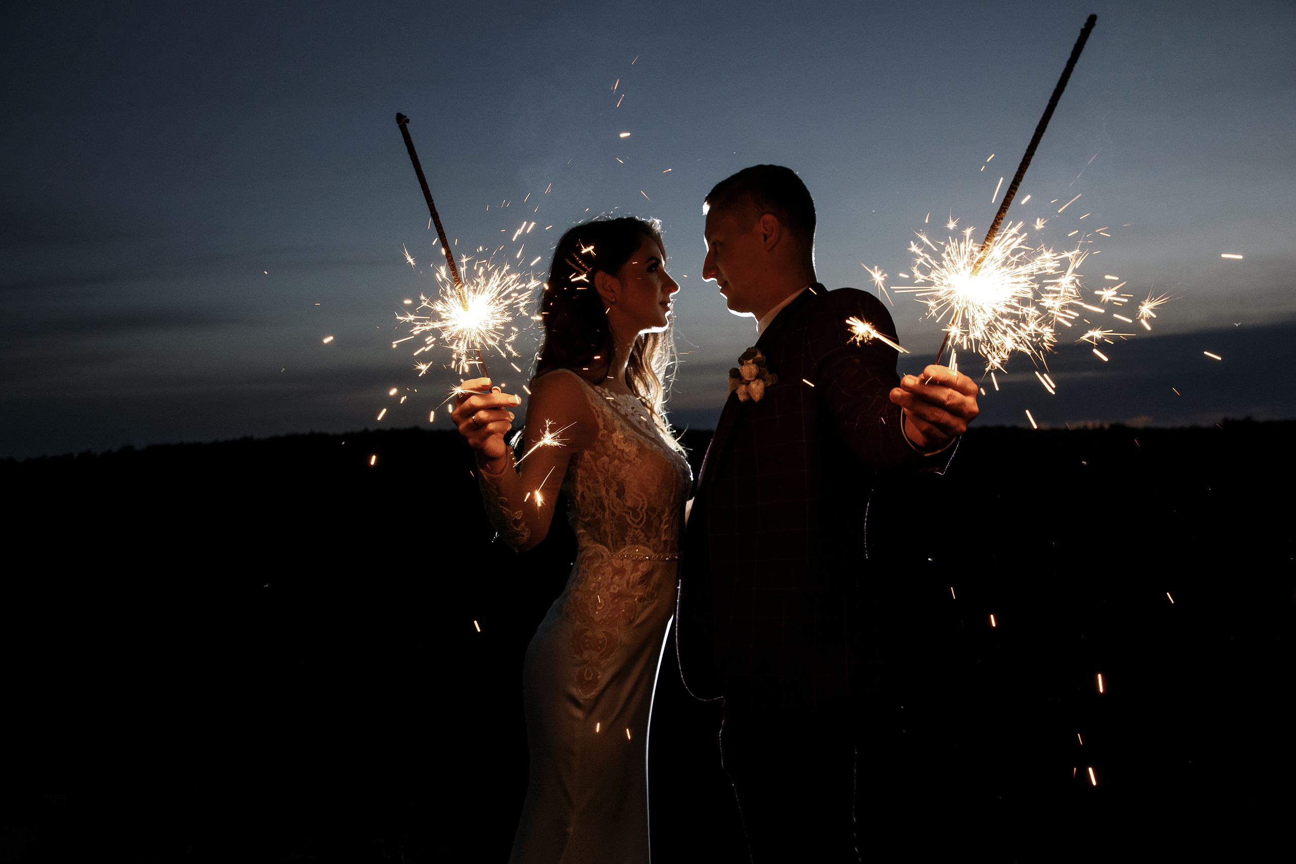 Свадебная прогулка Максима и Алены. Свадебный фотограф Колесников Антон