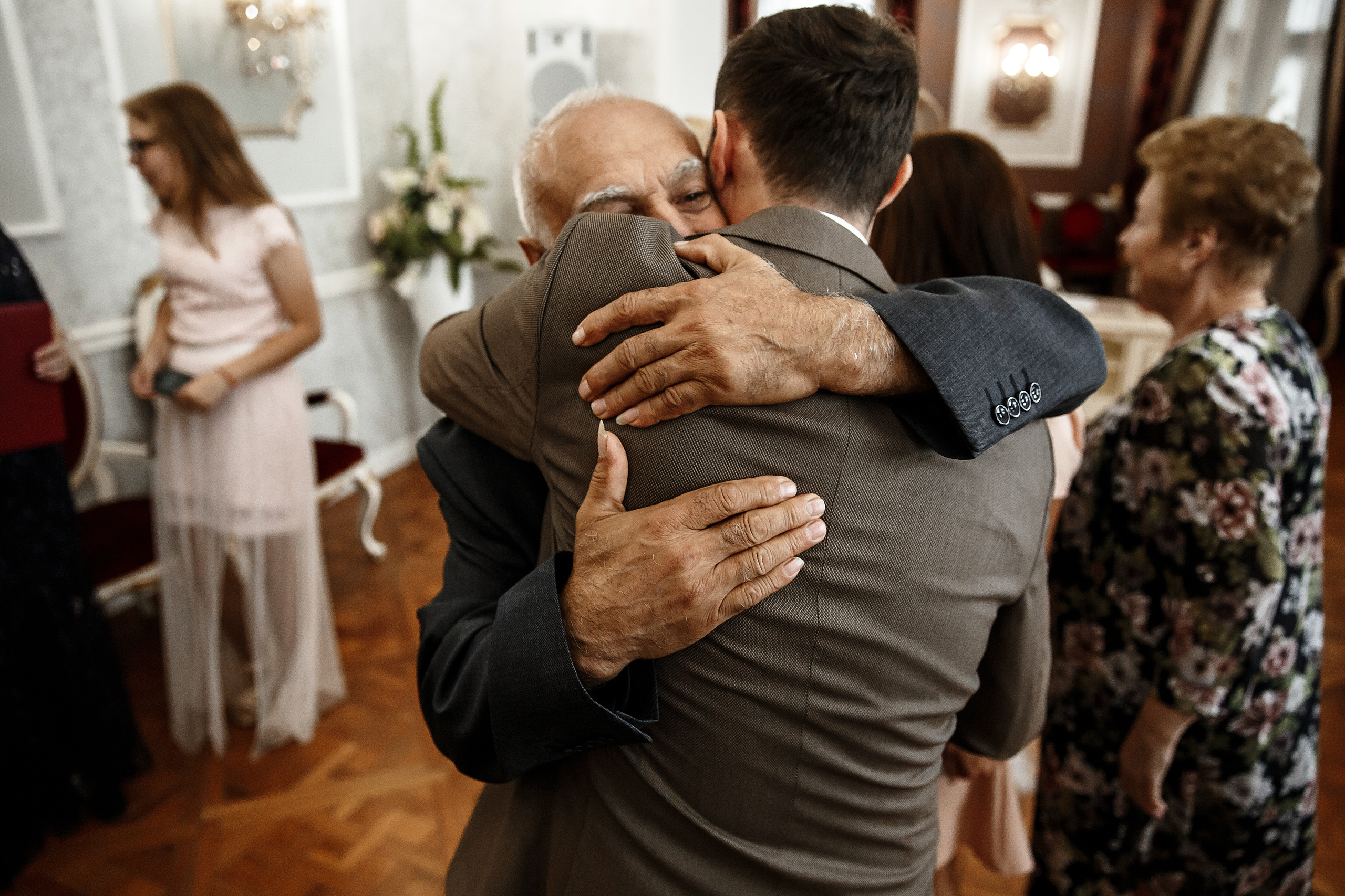 Анонс свадебного дня Владимир и Илона. Свадебный фотограф Колесников Антон