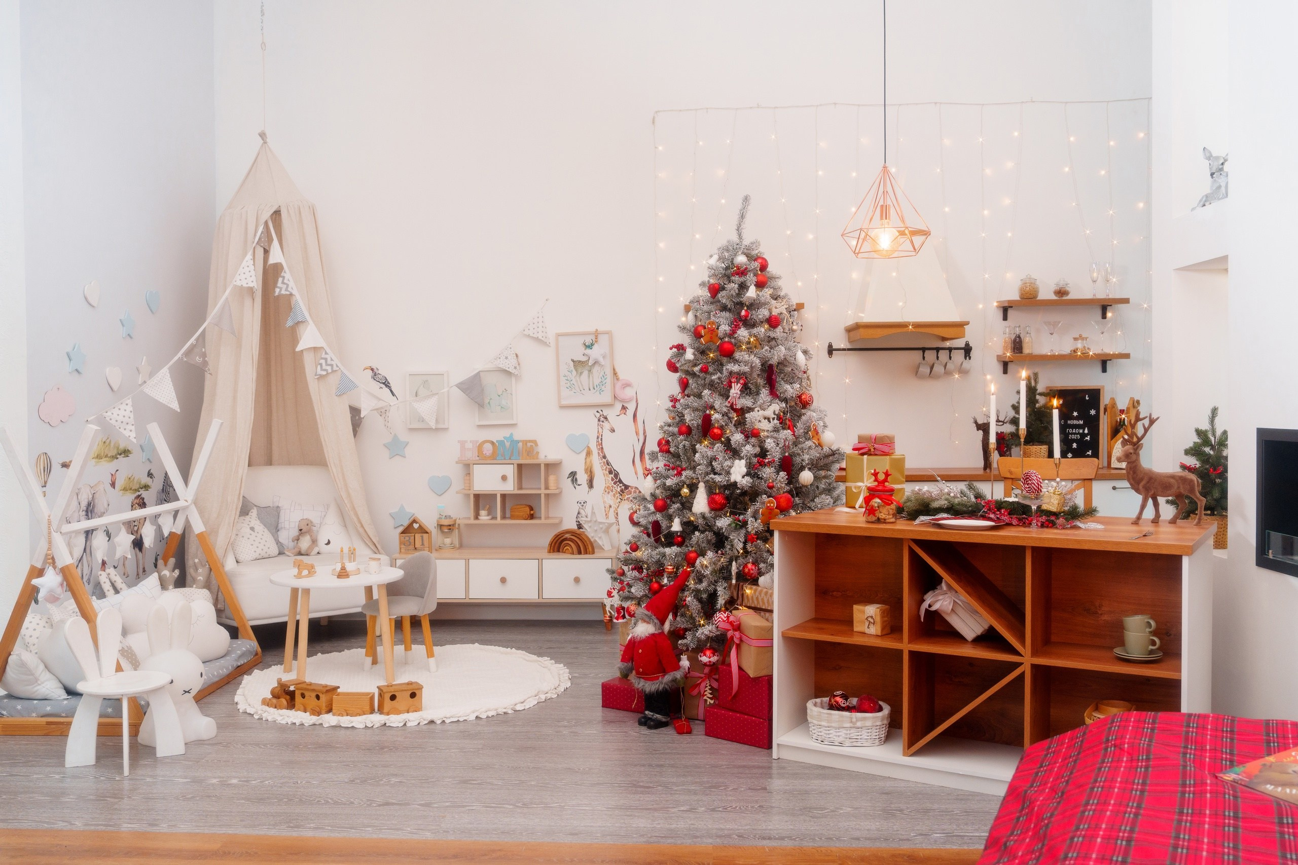 Фотостудии с новогодним интерьером 2024-2025. Детский и семейный фотограф в Екатеринбурге