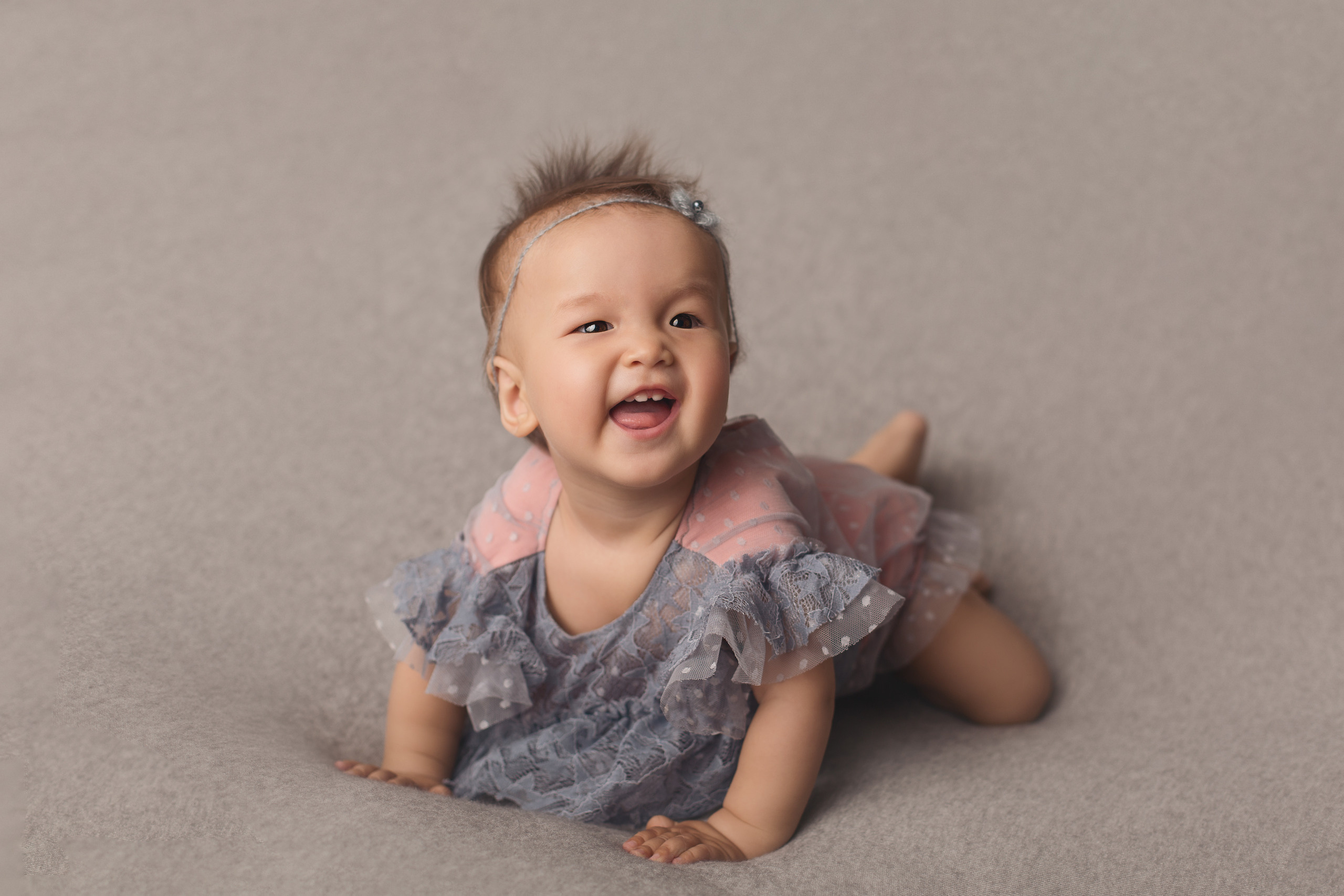 Съёмка деток 4 -12 месяцев. Фотограф беременности, новорождённых и деток до года в Актау