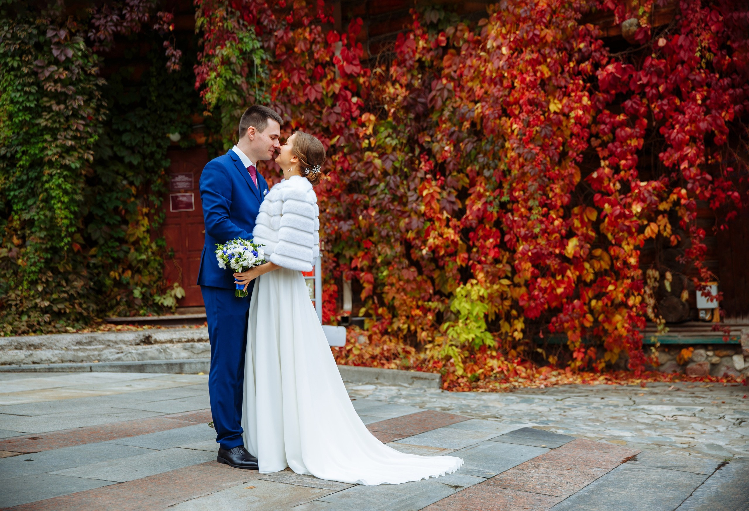 Свадебная фотосессия на территории Измайловского Кремля