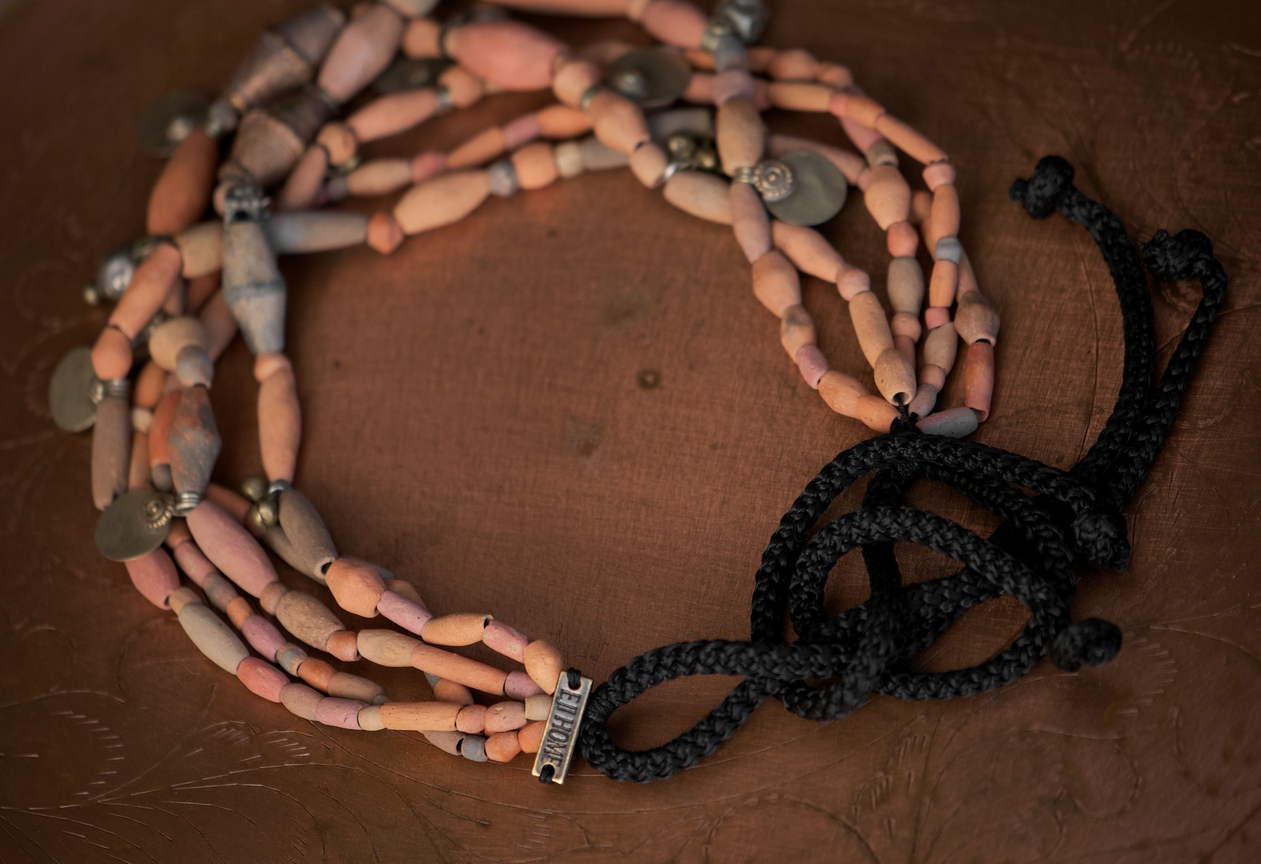 Глина как код — древняя память в украшениях. EUGENIKA JEWELS — Идеальные украшения для избранных