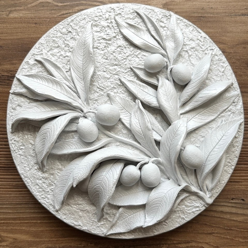 барельеф, панно, магнолии, магнолия, декор, арт, дизайн гостиной, интерьерные картины, декоративное панно, интерьерная картина, дизайн офиса, интерьер кабинета