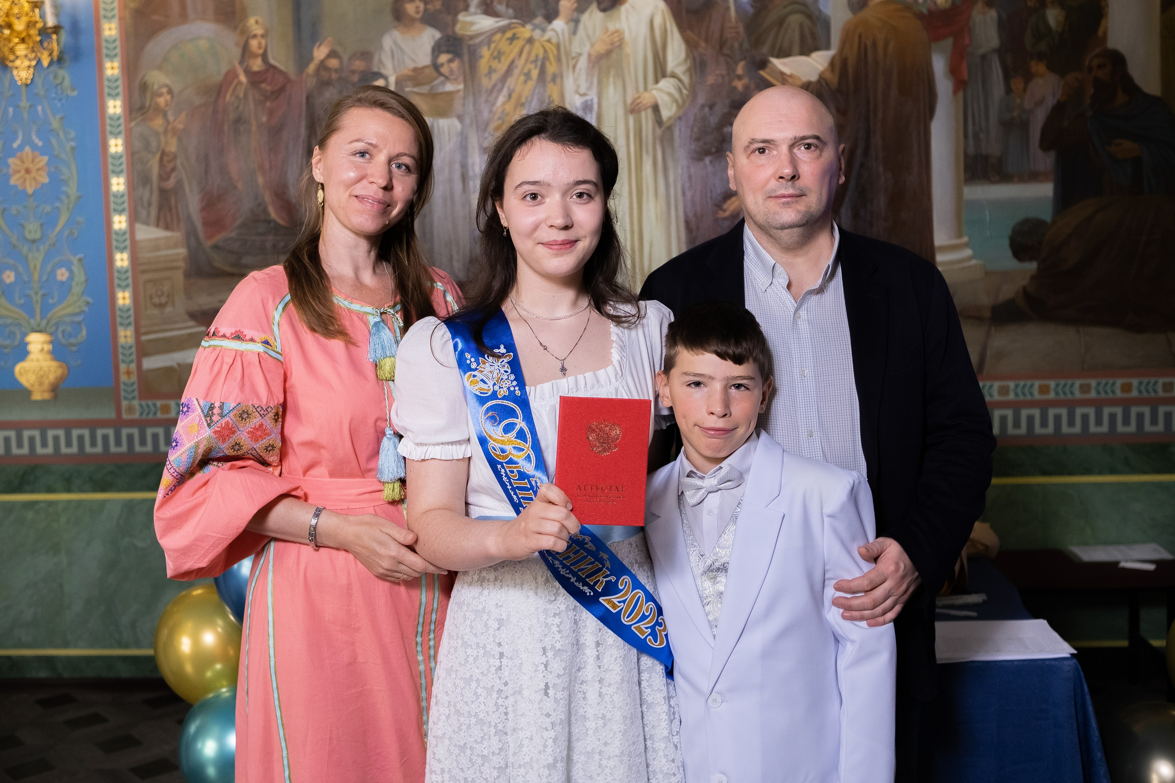 Выпускной в школе. Фотограф и видеограф Софья Бурляева в Санкт-Петербурге