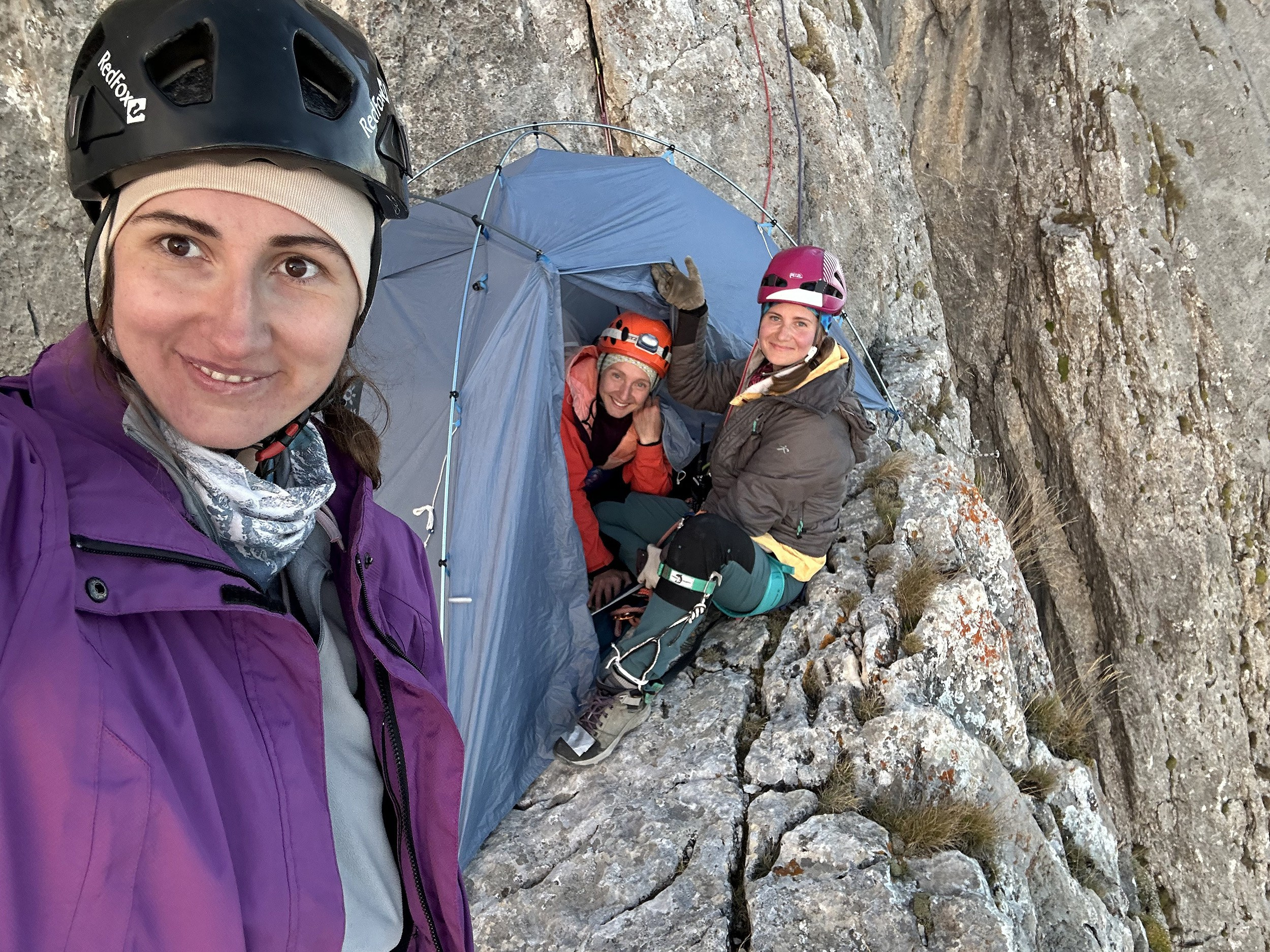 Женская команда из Воронежа прошла маршрут Горина 5А на Цей-Лоам. Премия Стальной Ангел