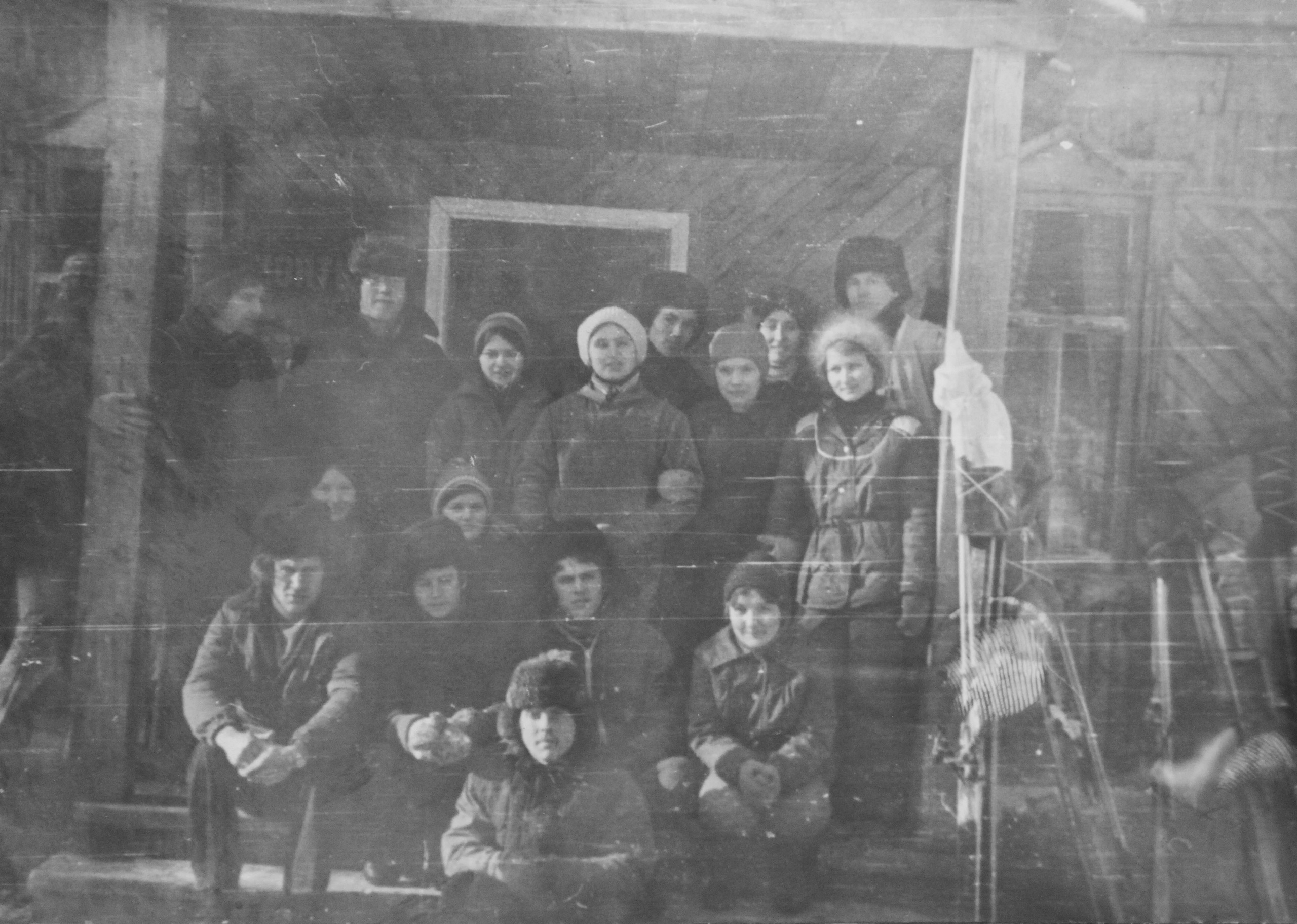 А мне б дороги далекие и маршруты нелегкие (1983). Фотограф Эдуард Алмадаков