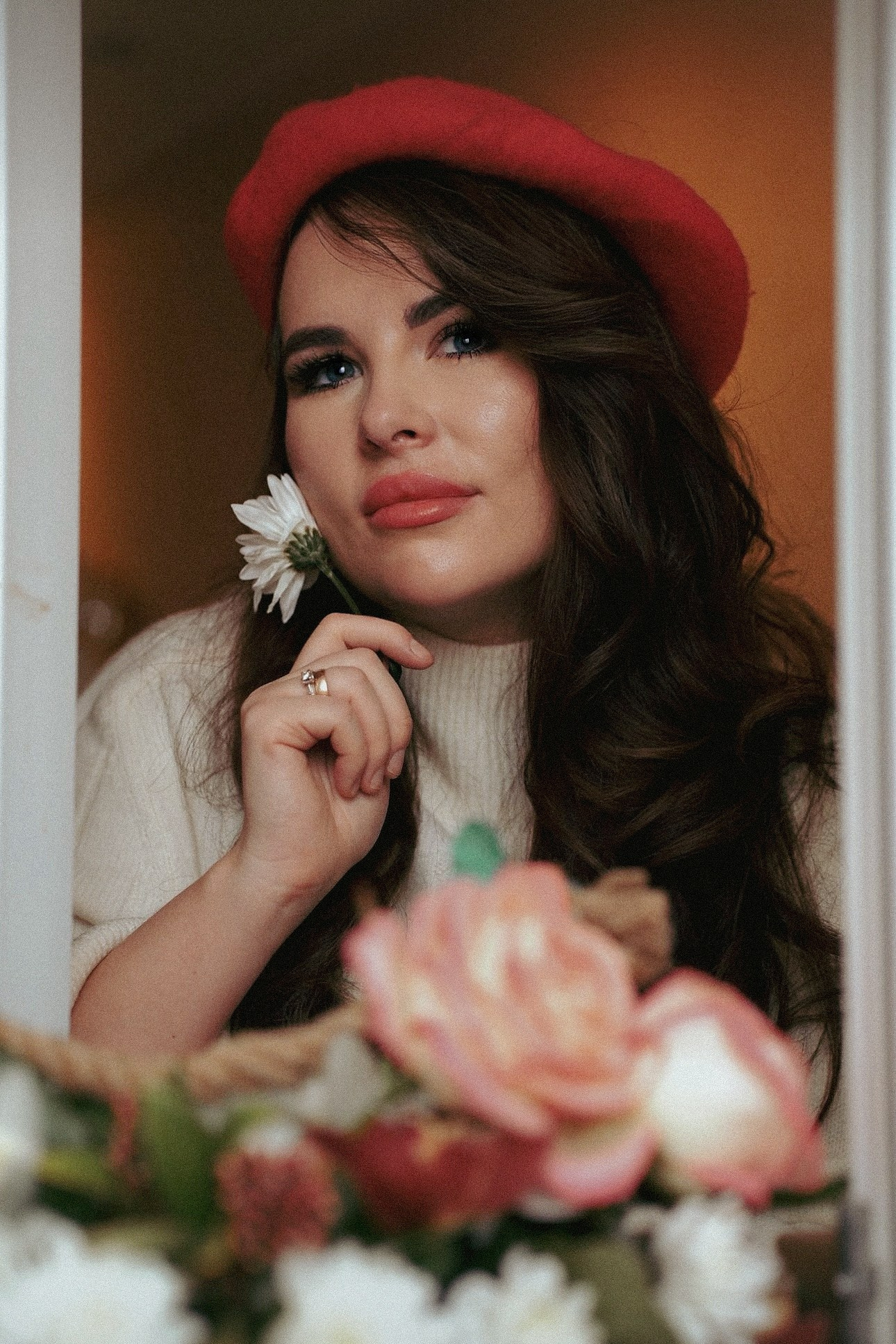 Девушка с цветами