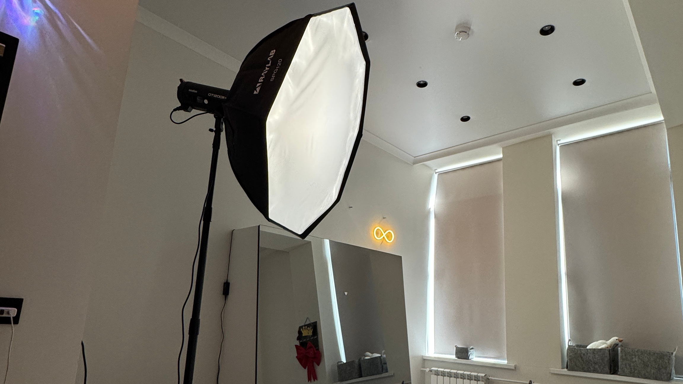 Контакты. ОБЪЕКТИВНАЯ | фотостудия без фотографа | студия автопортрета | Москва