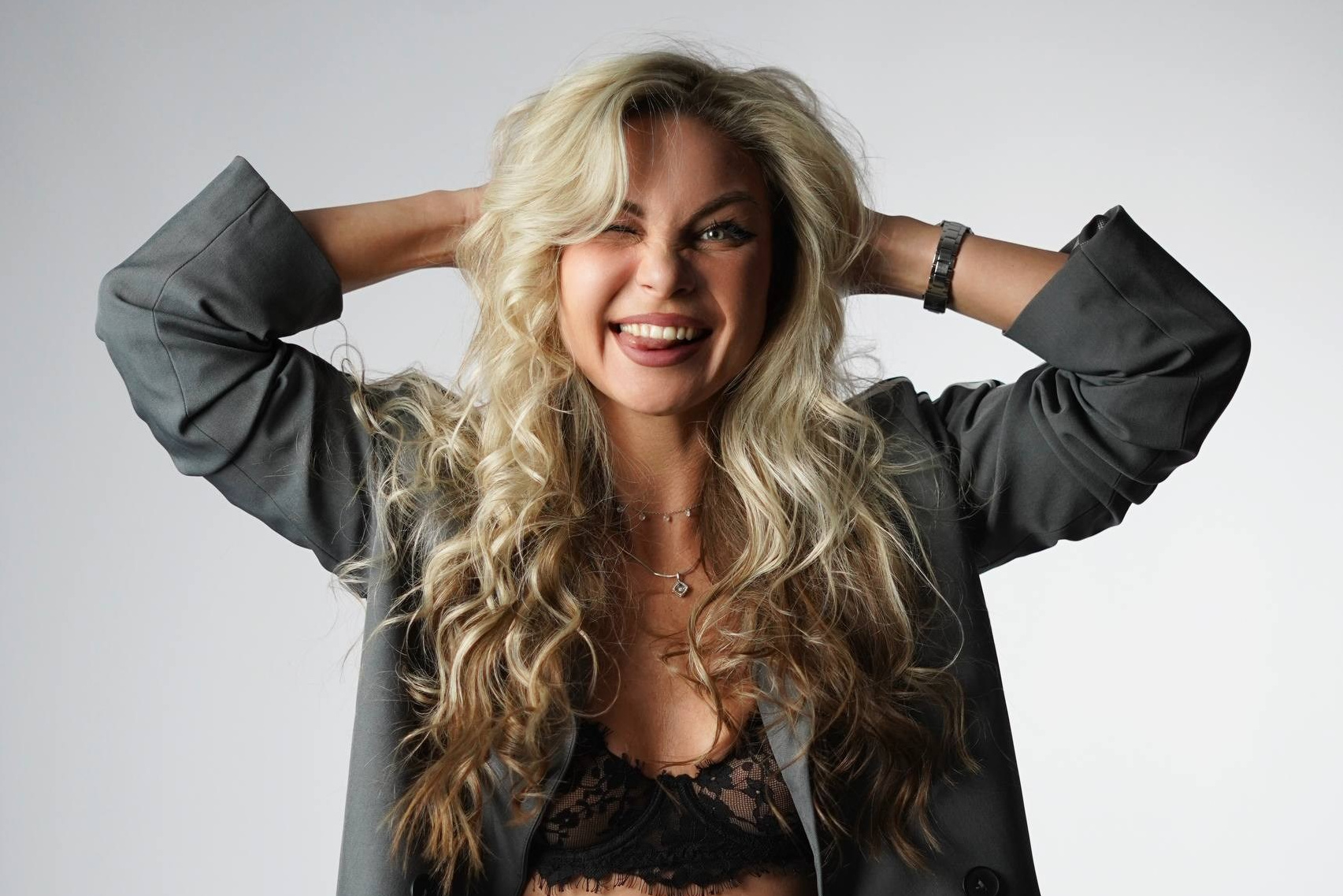 Автопортретная | CONTRAST | Губкин