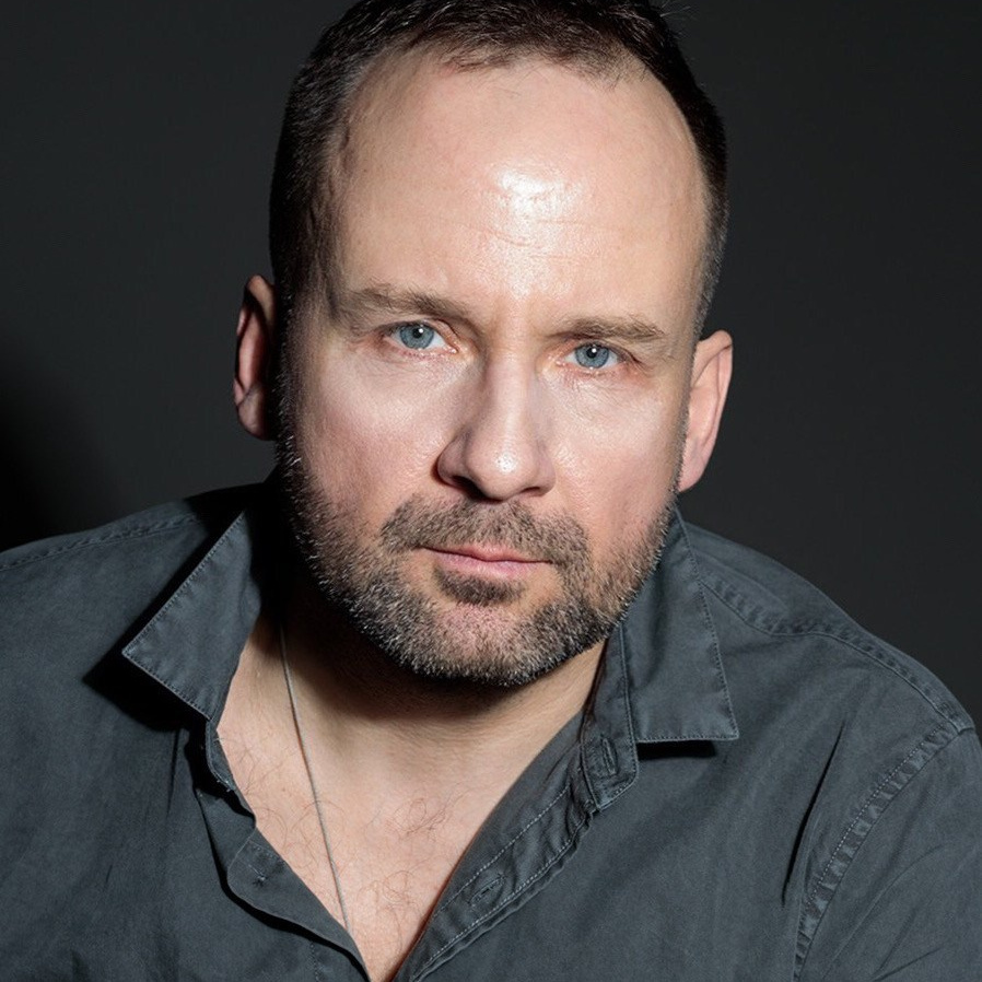 Контакты. Актёрское портфолио в Москве. Фотограф Валерий Пименов