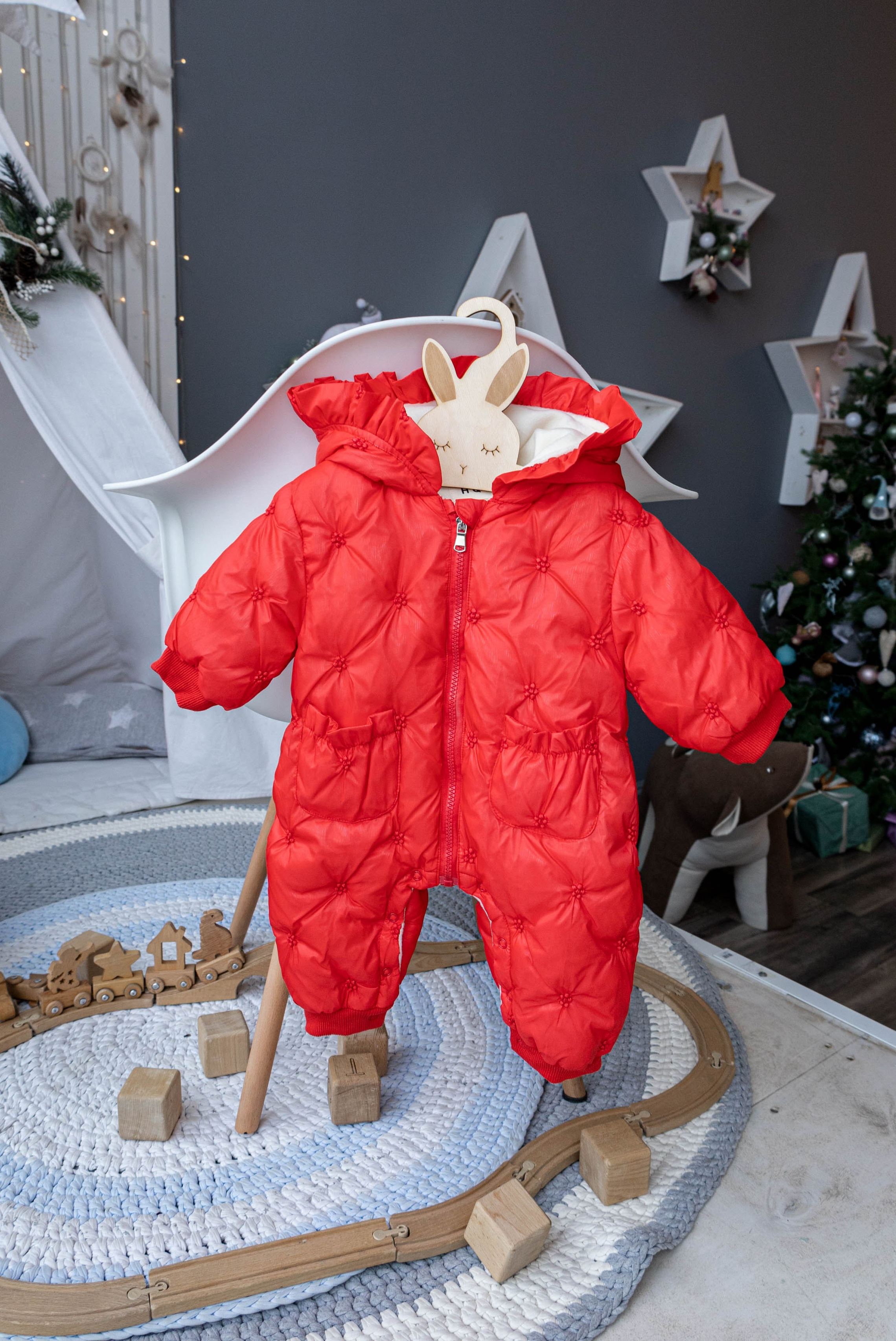 Предметное фото детской одежды - стильные наряды для ваших малышей.