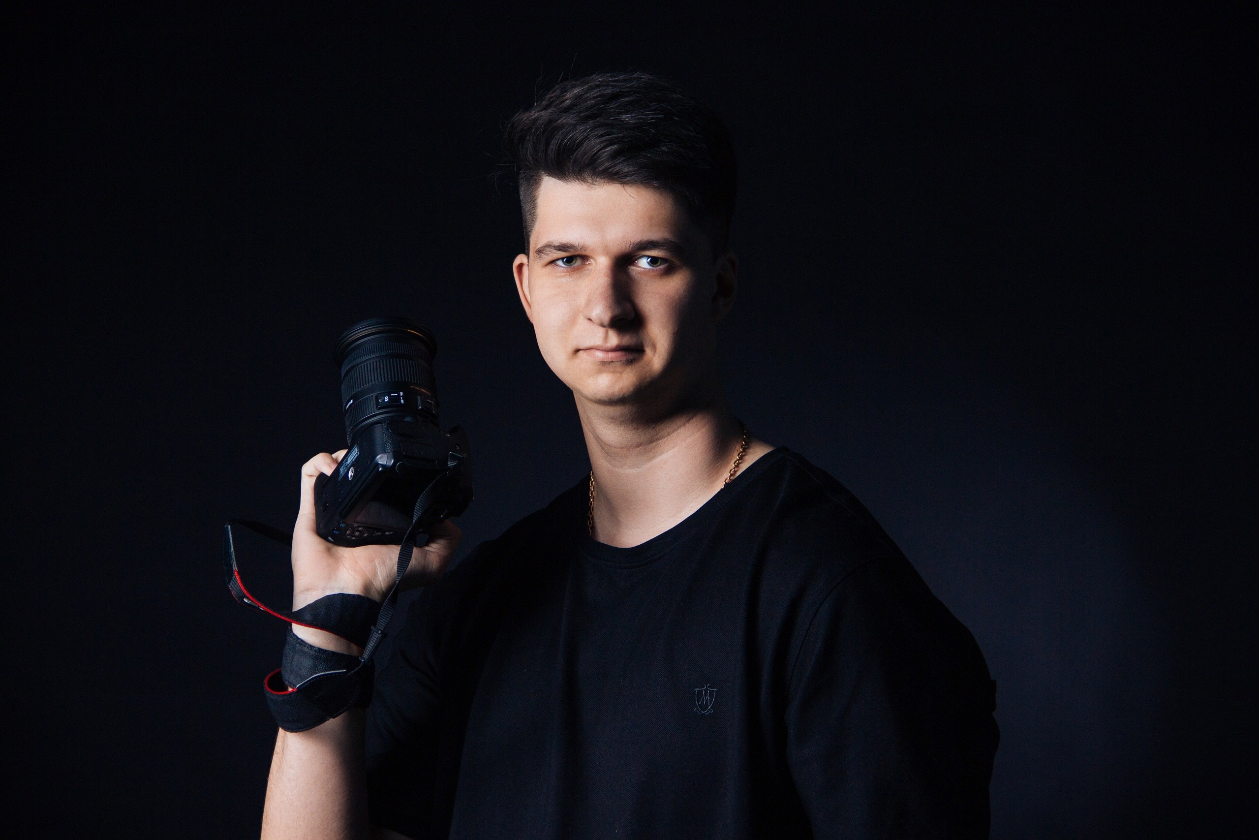 Контакты. Фотограф Максимилиан Бибик