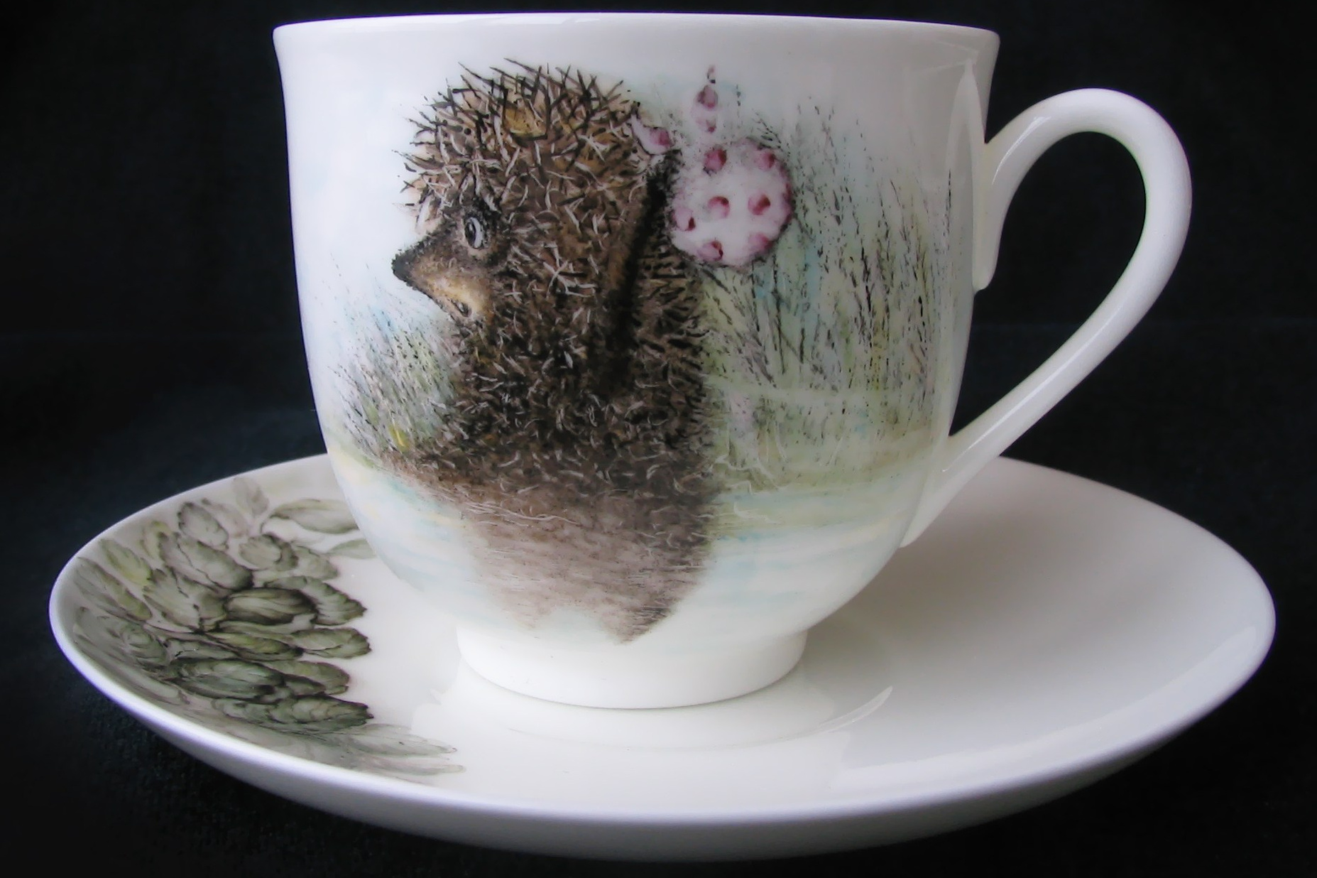 Ежик в тумане кофейная пара ИФЗ костяной фарфор. Роспись фарфора на заказ в Санкт-Петербурге. Детская посуда