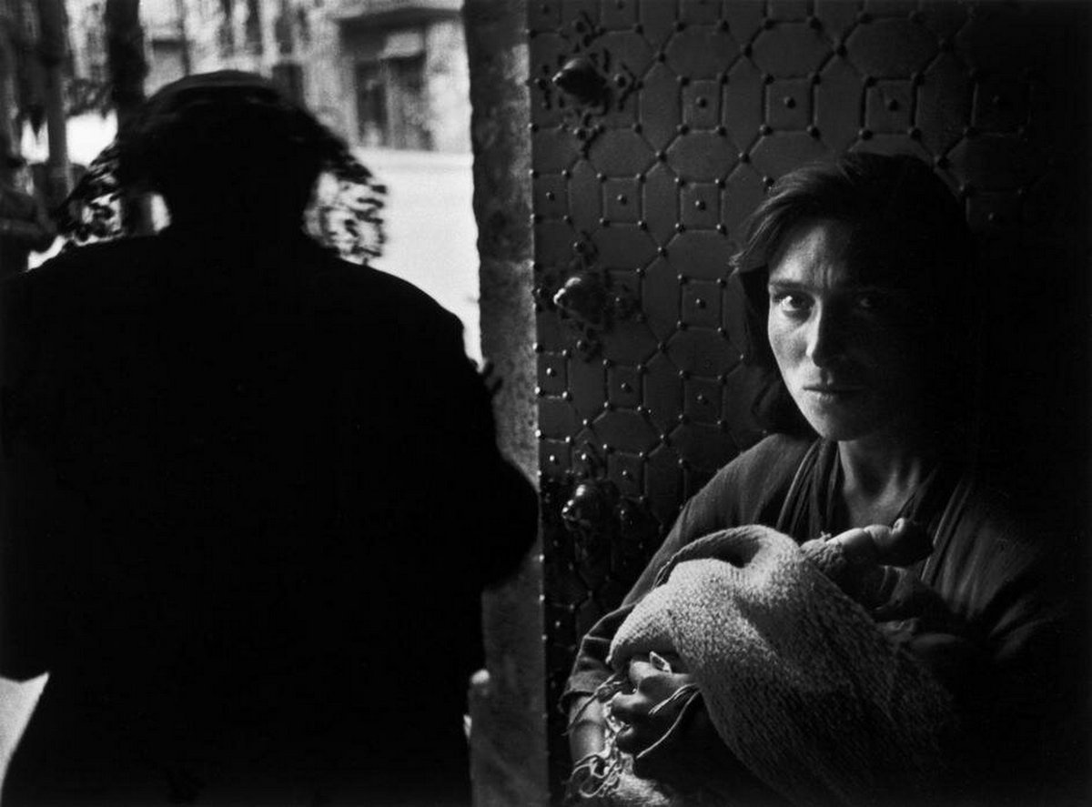 W. Eugene Smith. Выпускные альбомы, фотограф Денис Зимин в городе Ростове-на-Дону