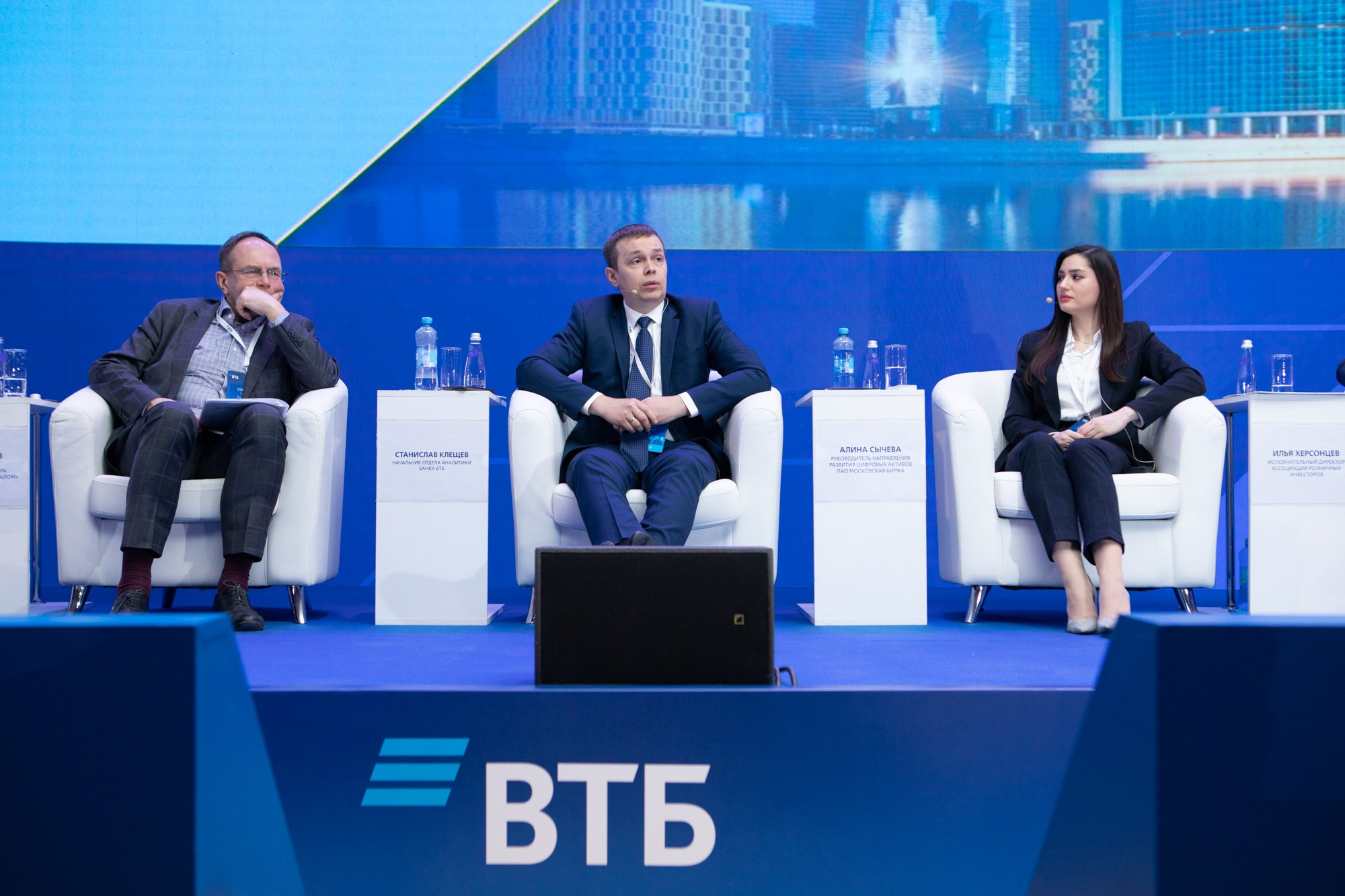 Фотограф в Крыму и Краснодарском крае: репортажная, интерьерная и промышленная фотосъёмка