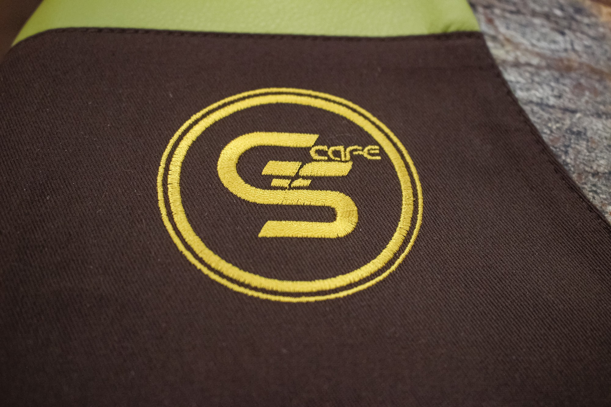 Логотип и фирменный стиль кафе GOLD&SILVER Сочи. Интерьерный дизайнер в Сочи Поплавская Татьяна. Проектирование интерьеров и организация процесса ремонта